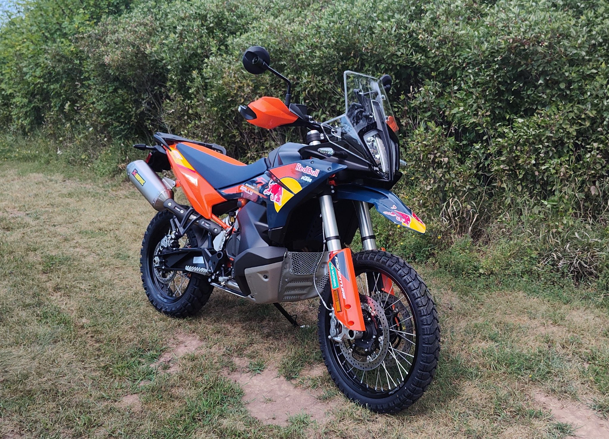 2027 890 Adventure R Rally