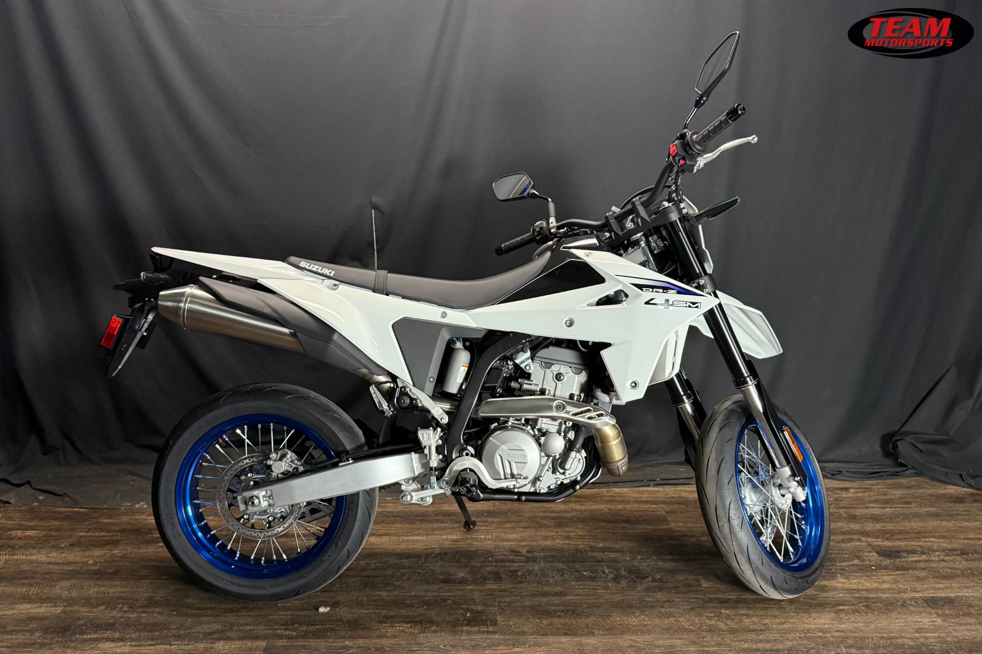 New 2025 Suzuki DR-Z4SM, De Pere WI | Specs, Price, Photos | Solid
