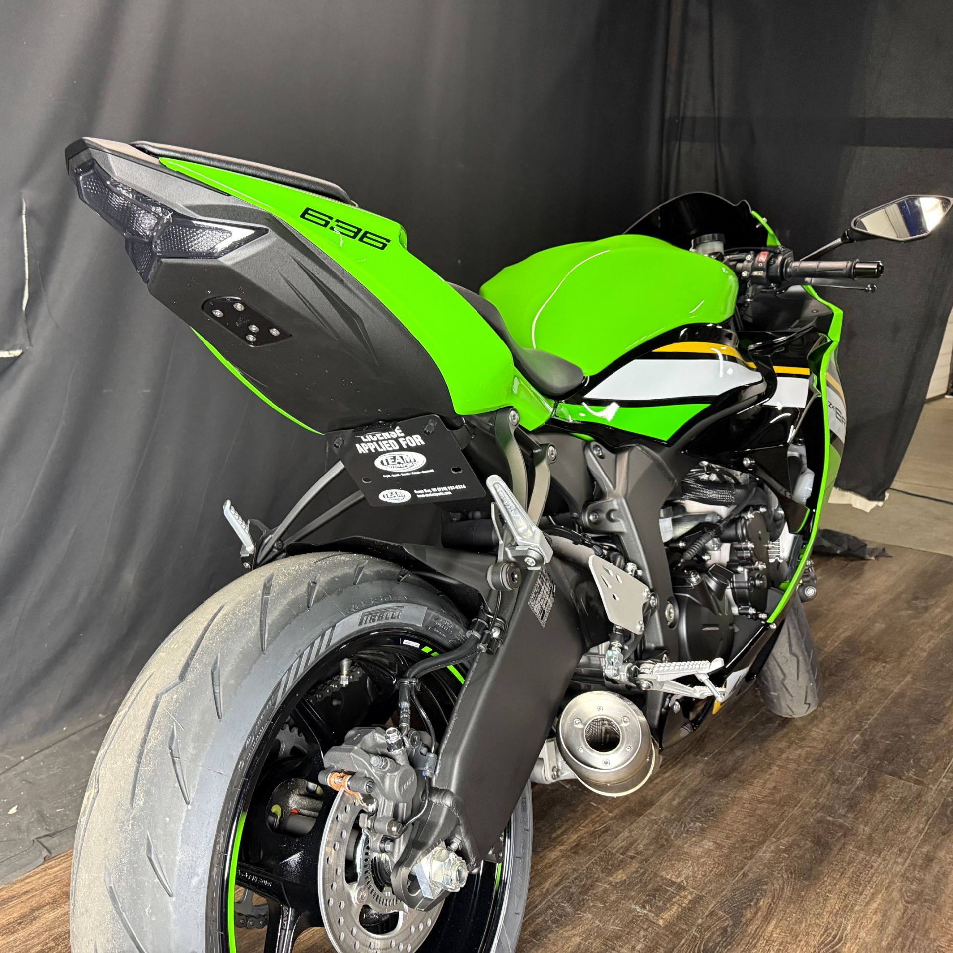 New 2025 Kawasaki Ninja ZX-6R KRT Edition ABS, De Pere WI | Specs