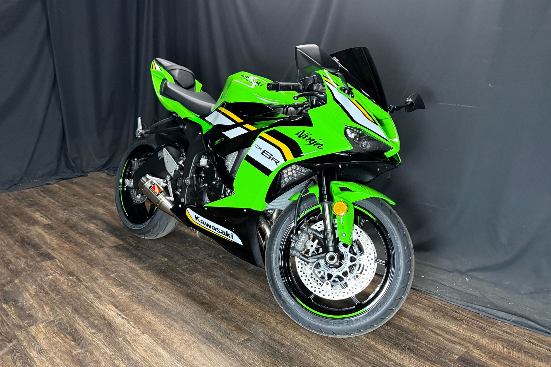New 2025 Kawasaki Ninja ZX-6R KRT Edition ABS, De Pere WI | Specs
