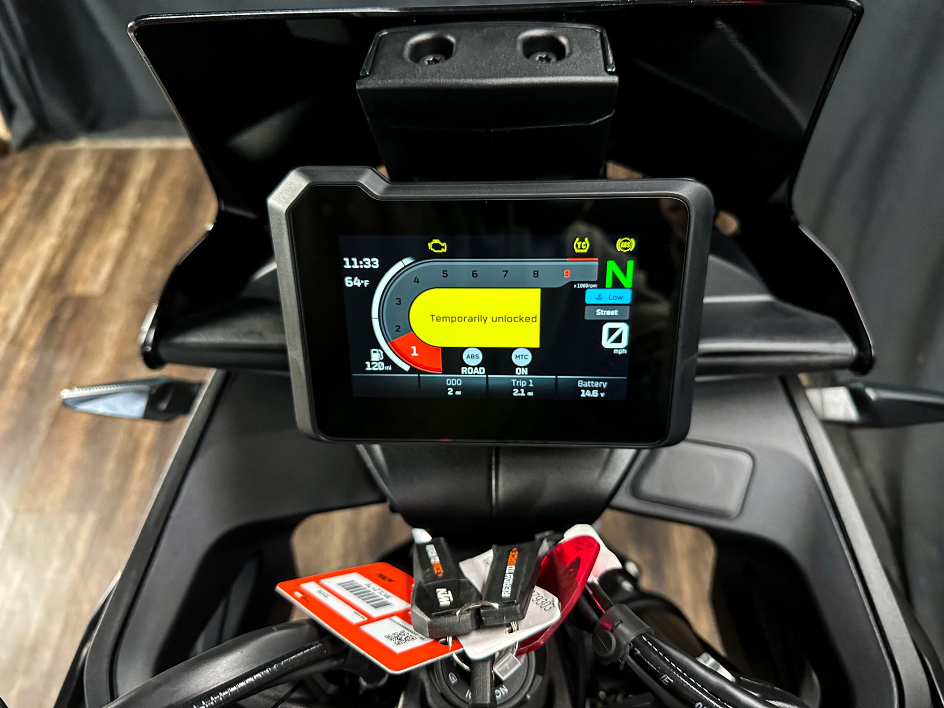 New 2024 KTM 890 SMT, De Pere WI | Specs, Price, Photos | Black 30410