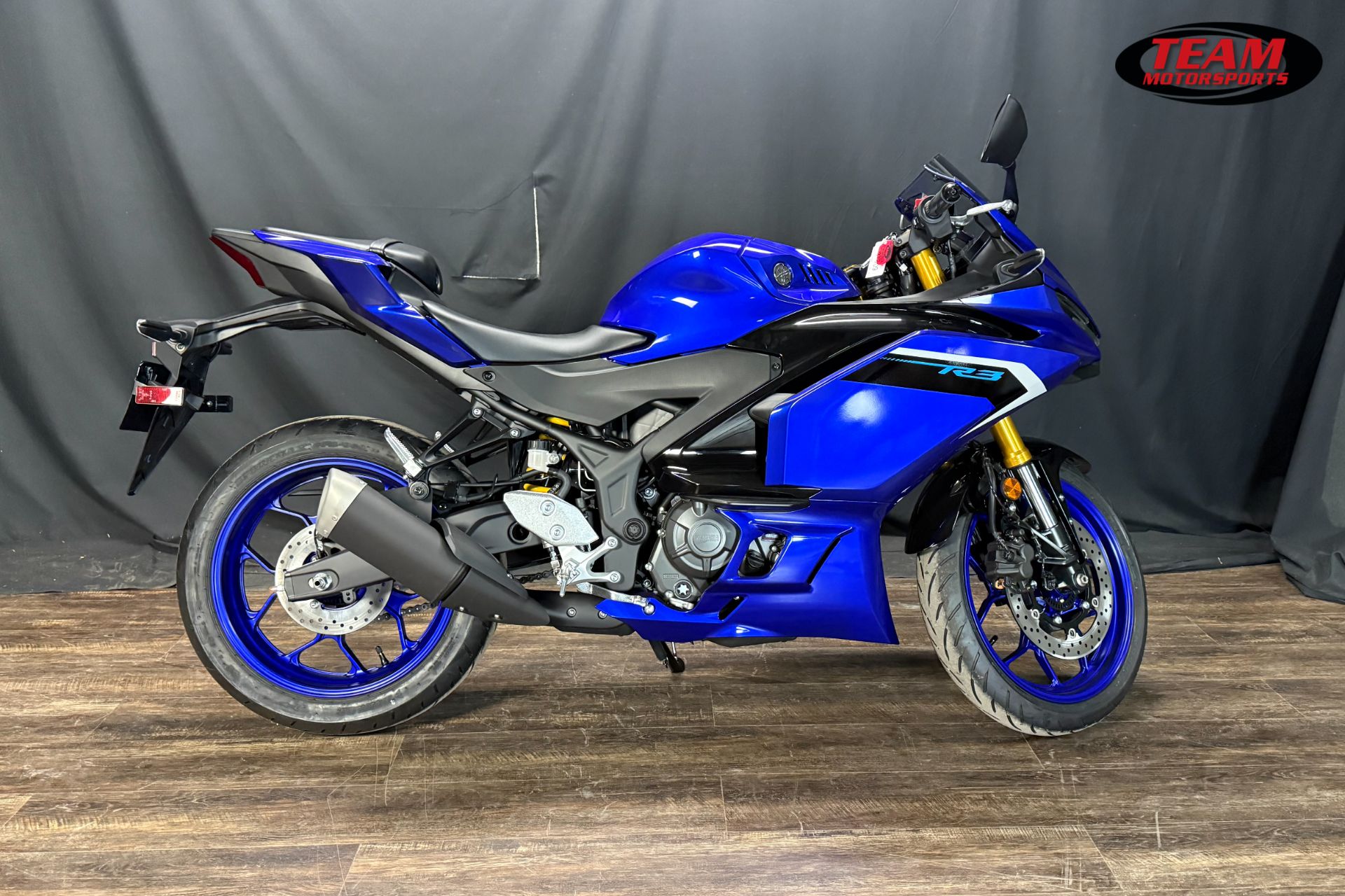 New 2025 Yamaha YZF-R3, De Pere WI | Specs, Price, Photos | Team Yamaha ...