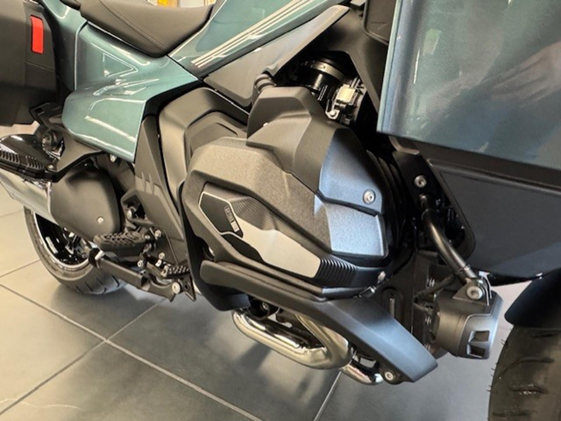 2026 BMW R 1300 RT in Fort Myers, Florida - Photo 5