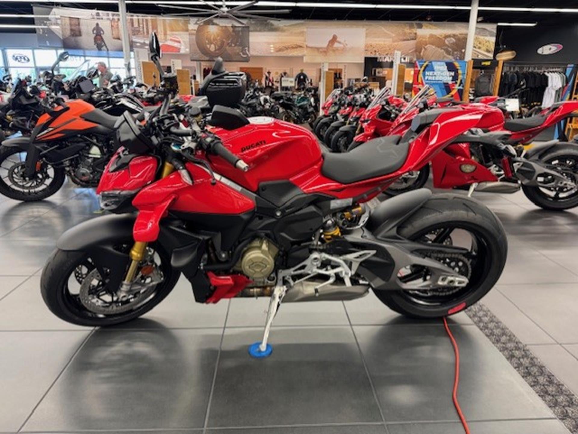 2026 Ducati Streetfighter V4 S in Fort Myers, Florida - Photo 3