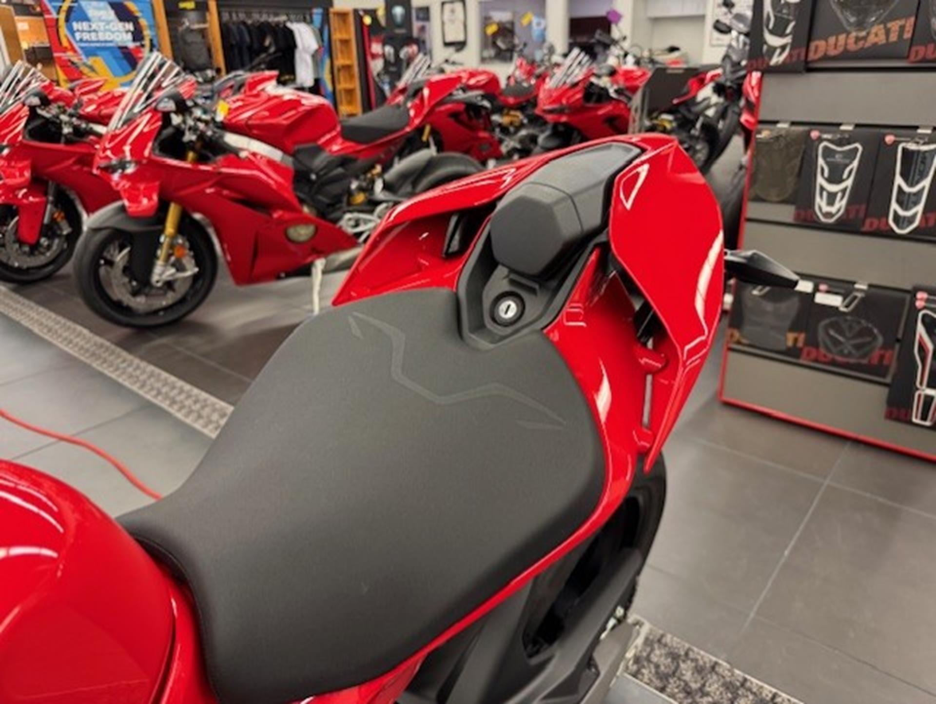 2026 Ducati Streetfighter V4 S in Fort Myers, Florida - Photo 6