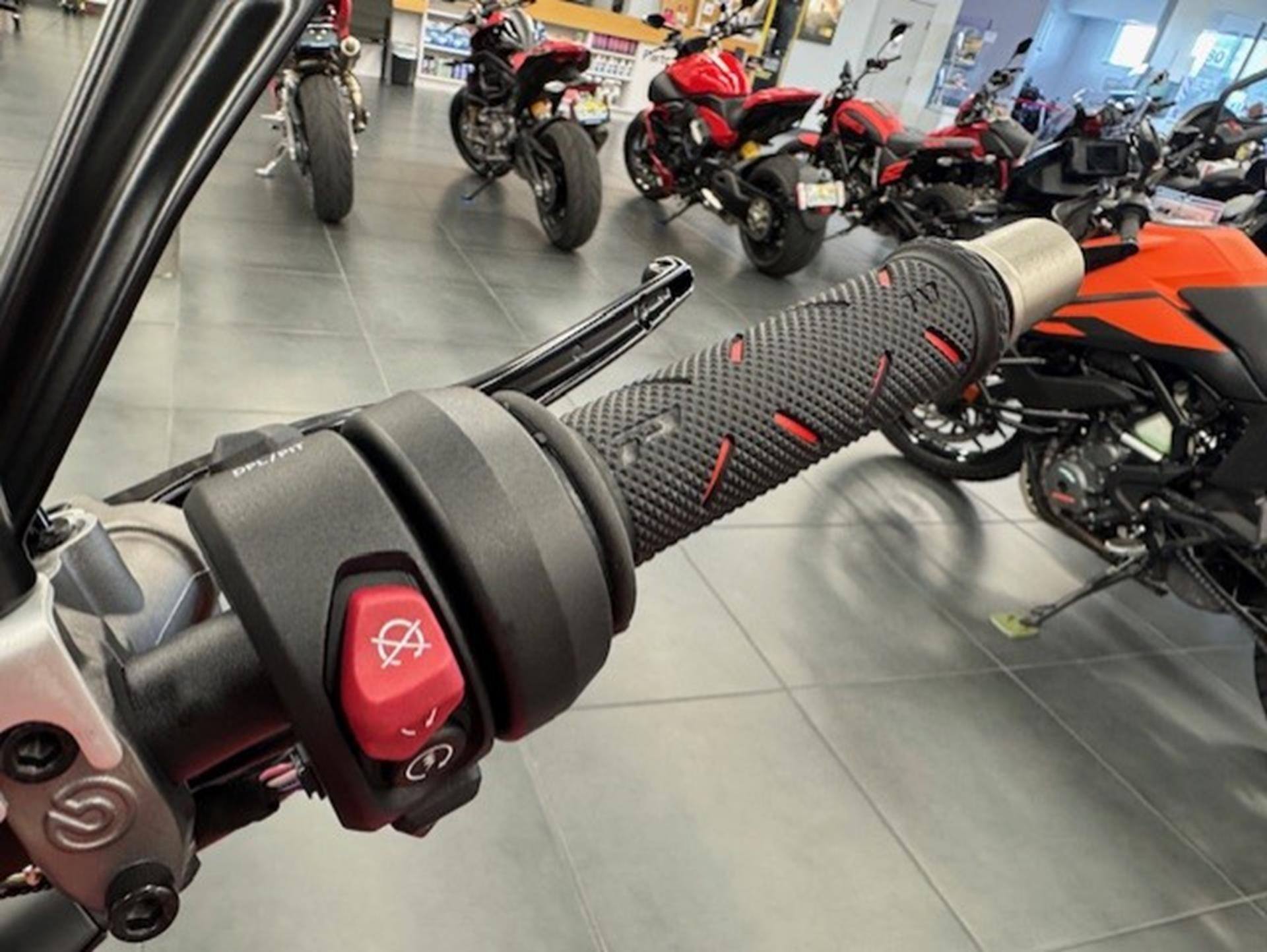 2026 Ducati Streetfighter V4 S in Fort Myers, Florida - Photo 11