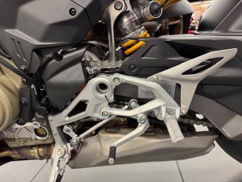 2026 Ducati Streetfighter V4 S in Fort Myers, Florida - Photo 16