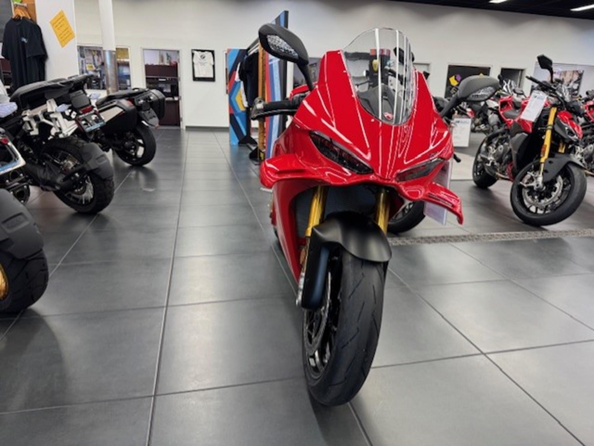 2025 Ducati Panigale V4 S in Fort Myers, Florida - Photo 2