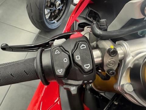 2025 Ducati Panigale V4 S in Fort Myers, Florida - Photo 8