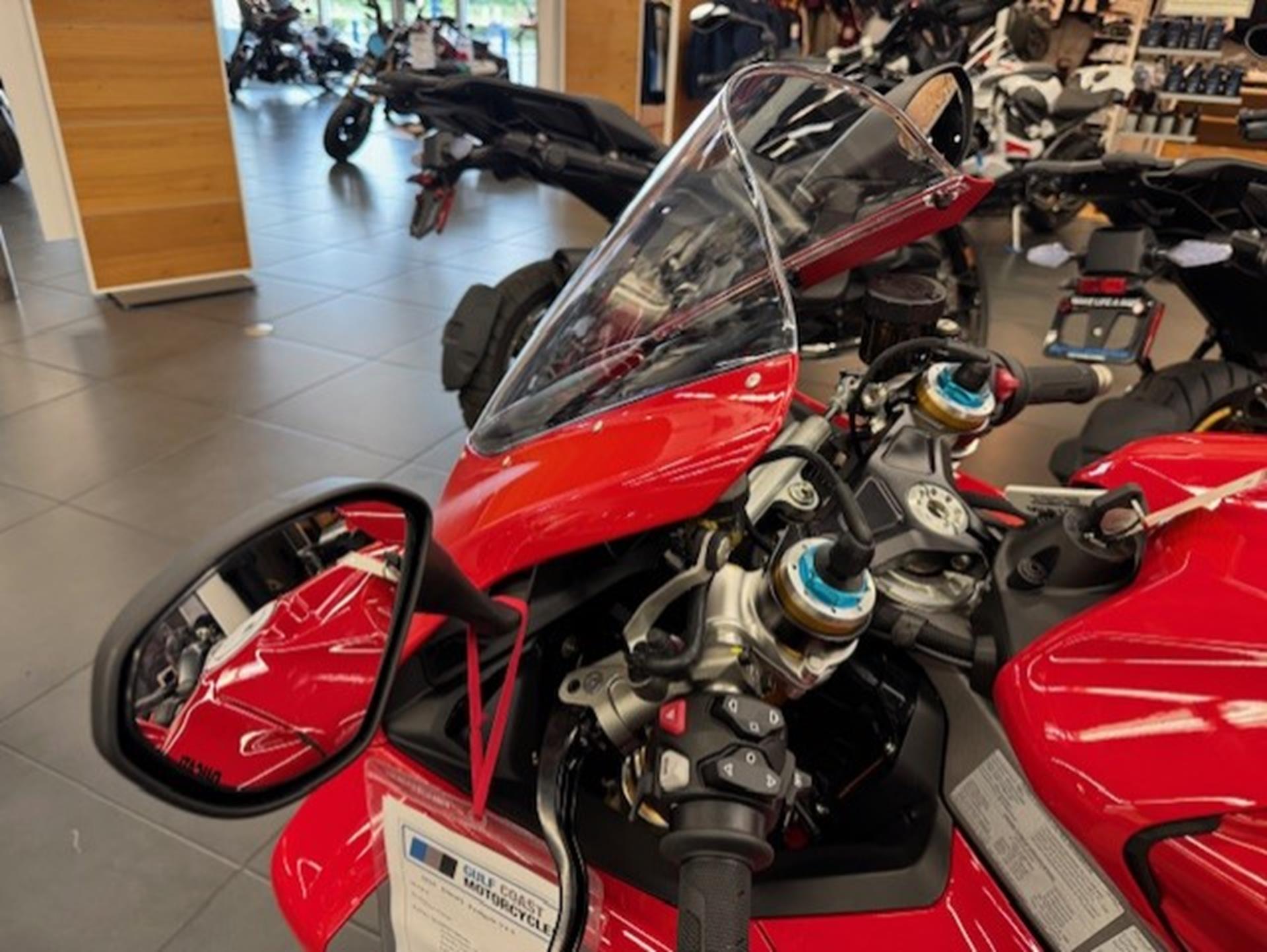 2025 Ducati Panigale V4 S in Fort Myers, Florida - Photo 9