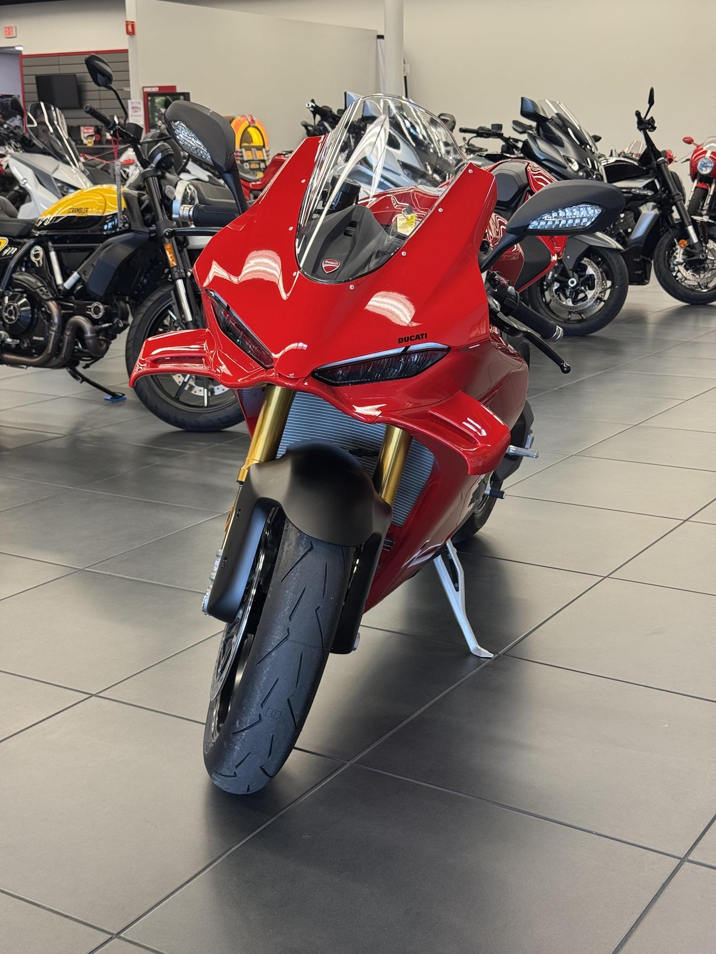 2025 Ducati Panigale V4 S in Fort Myers, Florida - Photo 2