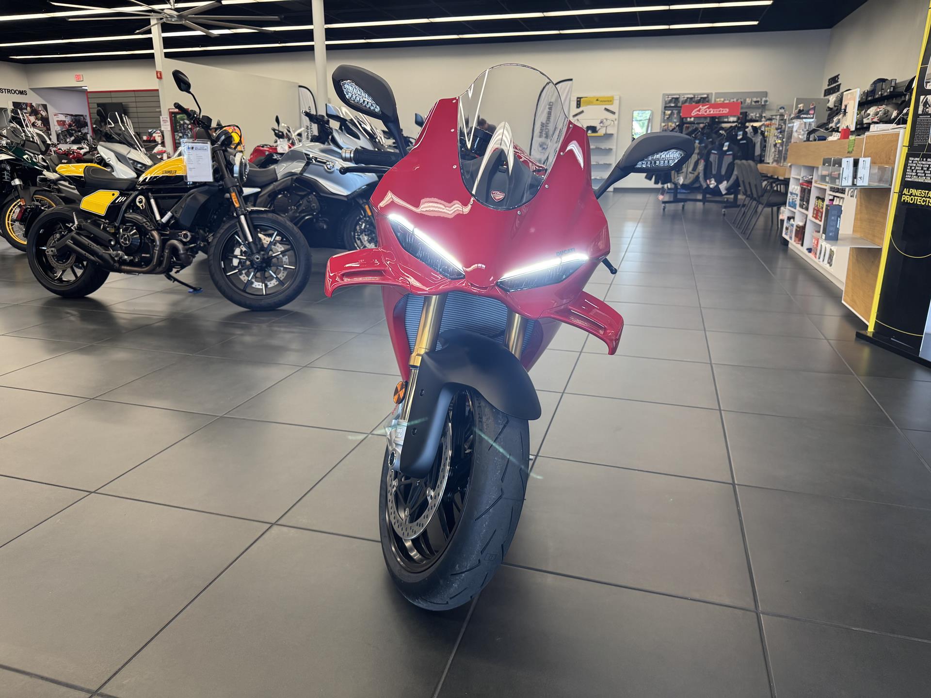 2025 Ducati Panigale V4 S in Fort Myers, Florida - Photo 11