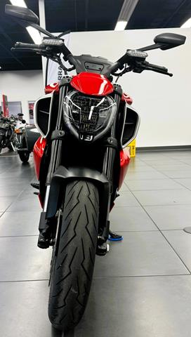 2025 Ducati Diavel V4 in Fort Myers, Florida - Photo 2