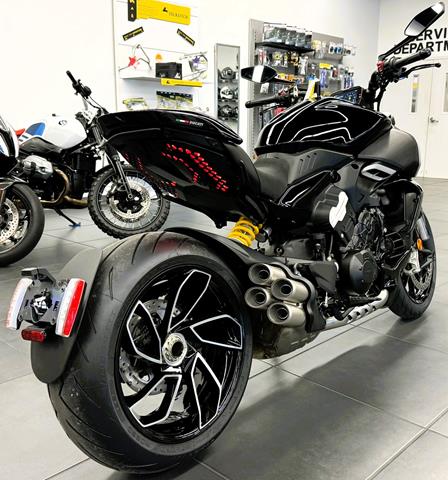 2025 Ducati Diavel V4 in Fort Myers, Florida - Photo 3