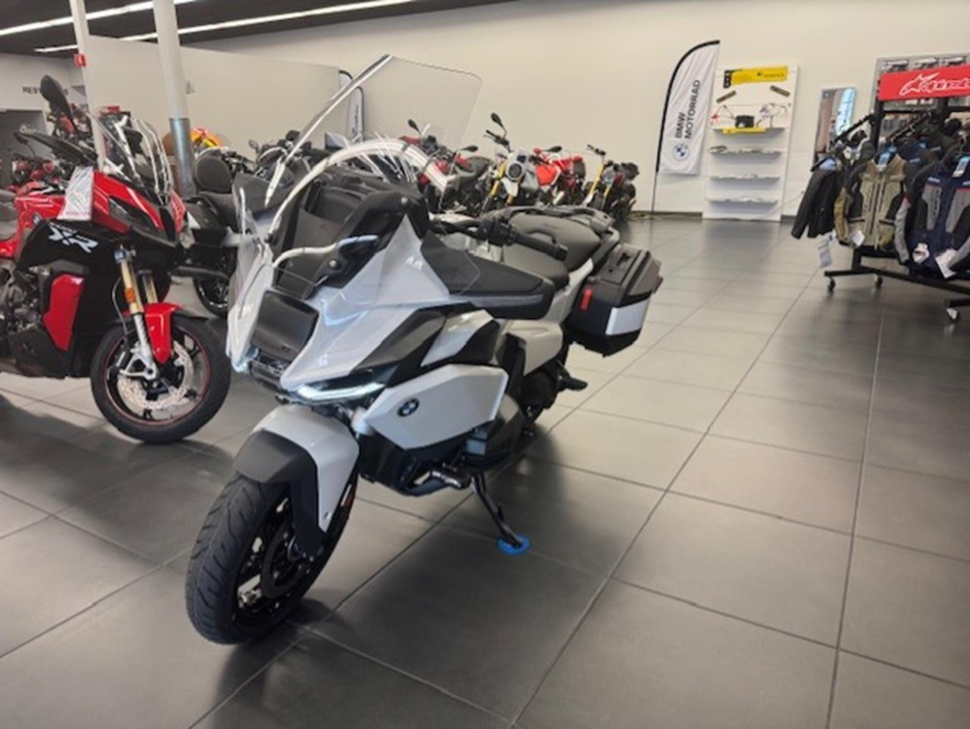 2026 BMW R 1300 RT in Fort Myers, Florida - Photo 4