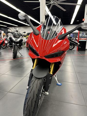 2025 Ducati Panigale V2 S in Fort Myers, Florida - Photo 2