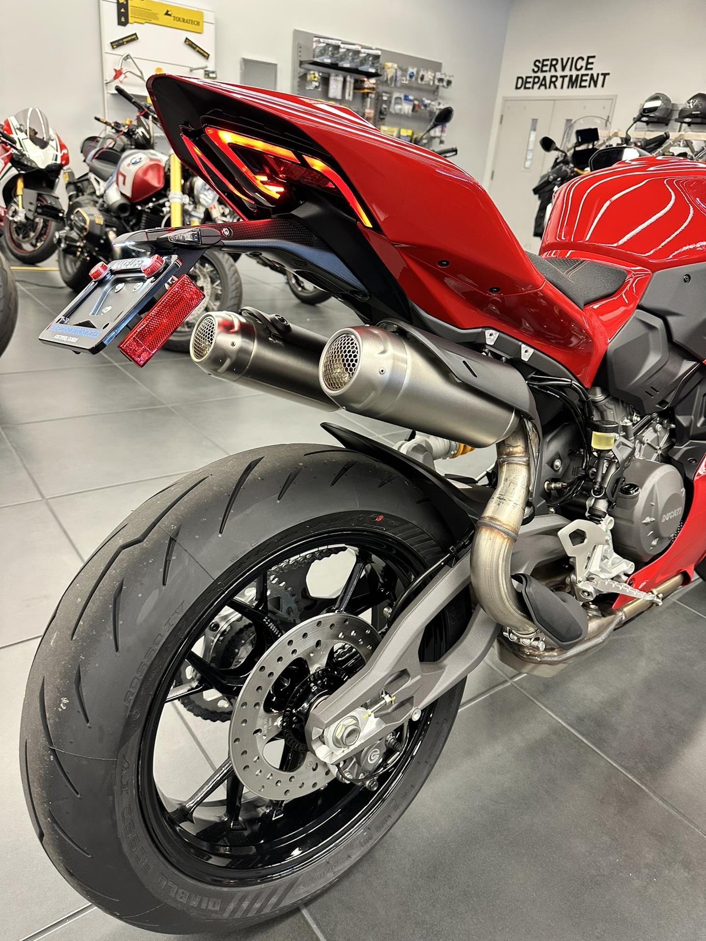 2025 Ducati Panigale V2 S in Fort Myers, Florida - Photo 4
