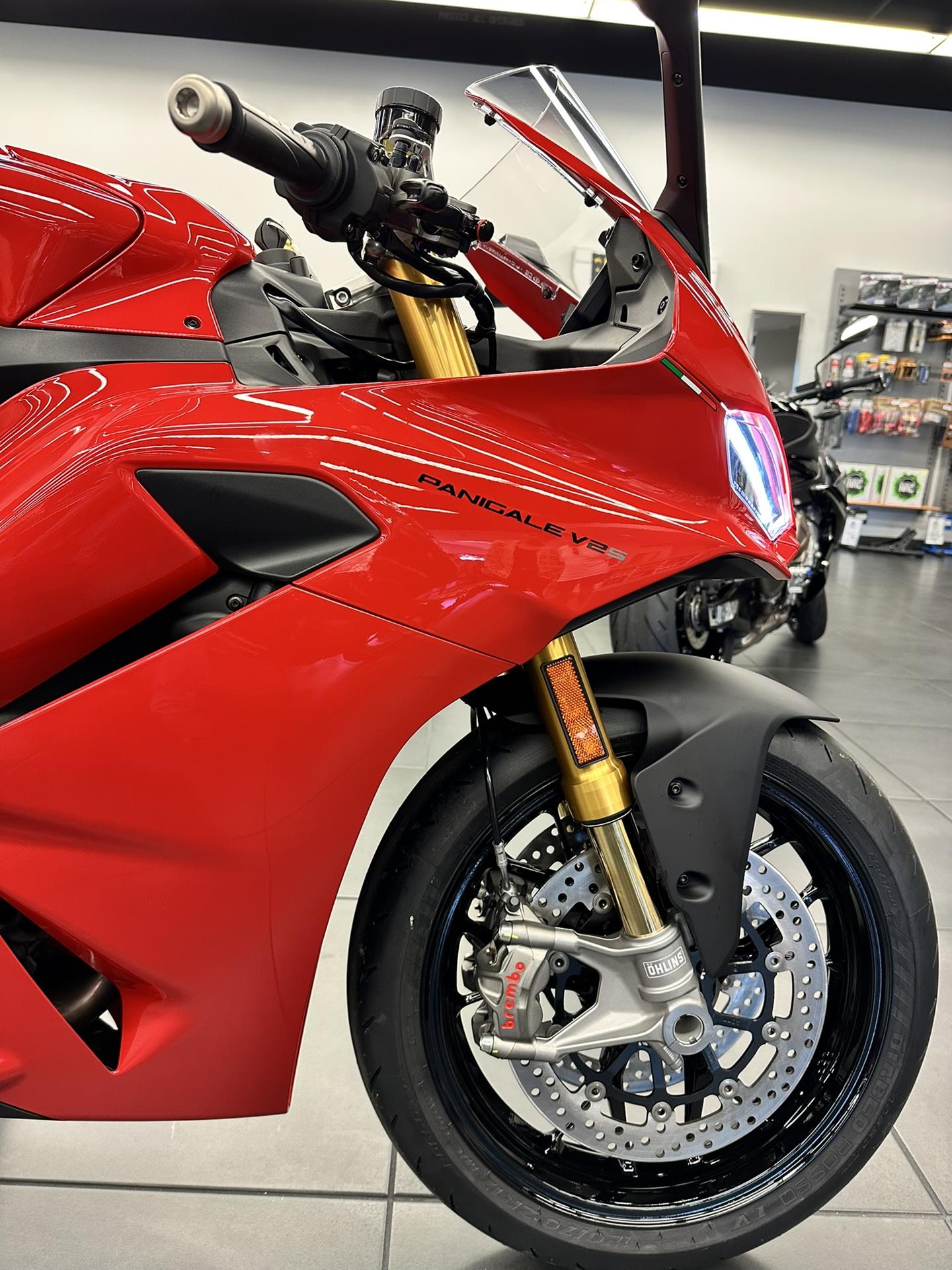 2025 Ducati Panigale V2 S in Fort Myers, Florida - Photo 7