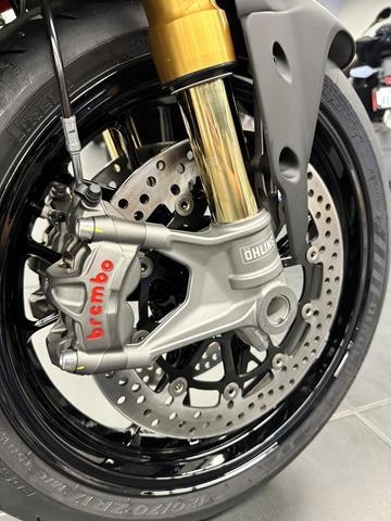 2025 Ducati Panigale V2 S in Fort Myers, Florida - Photo 9