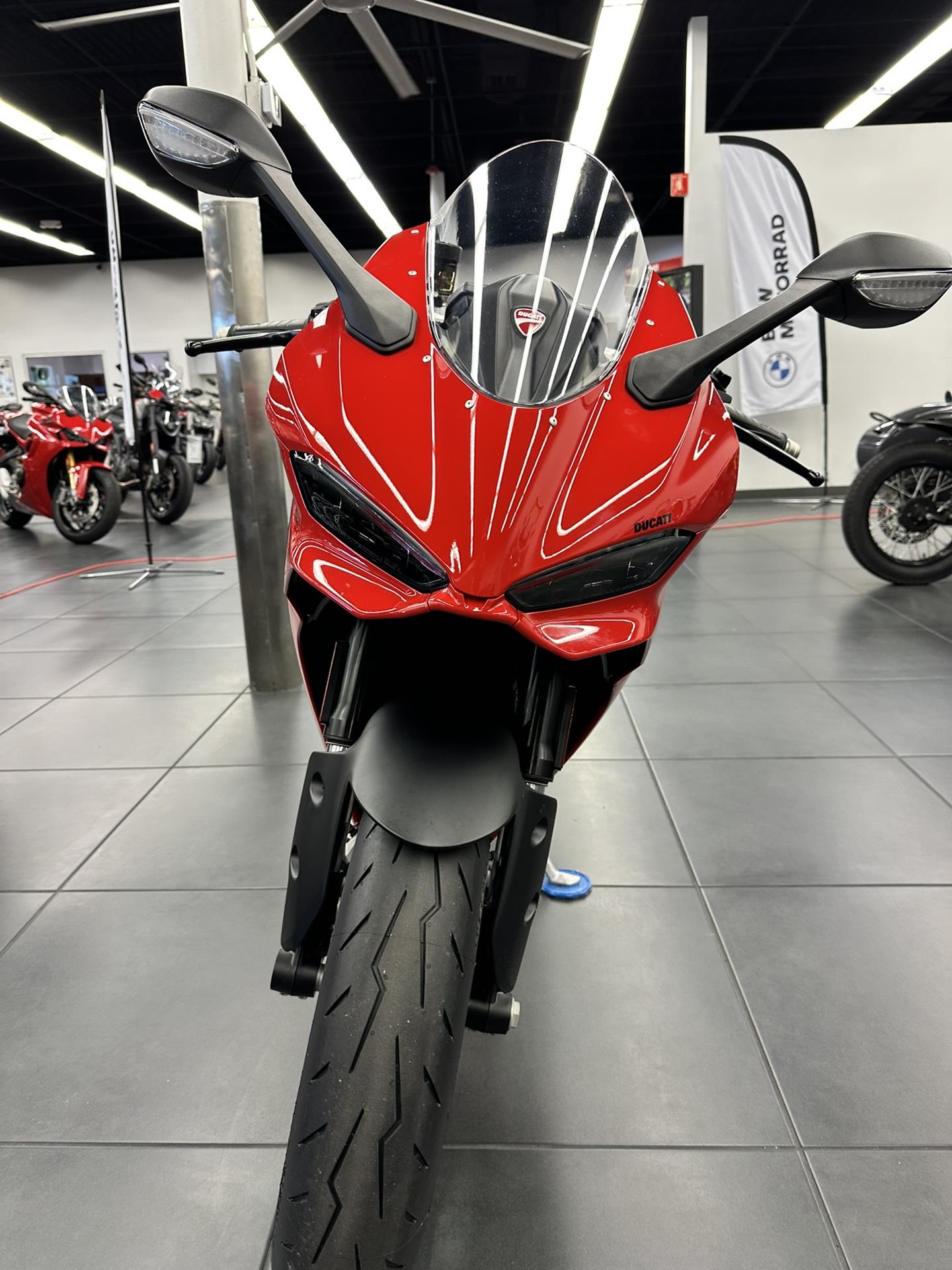 2025 Ducati Panigale V2 in Fort Myers, Florida - Photo 2