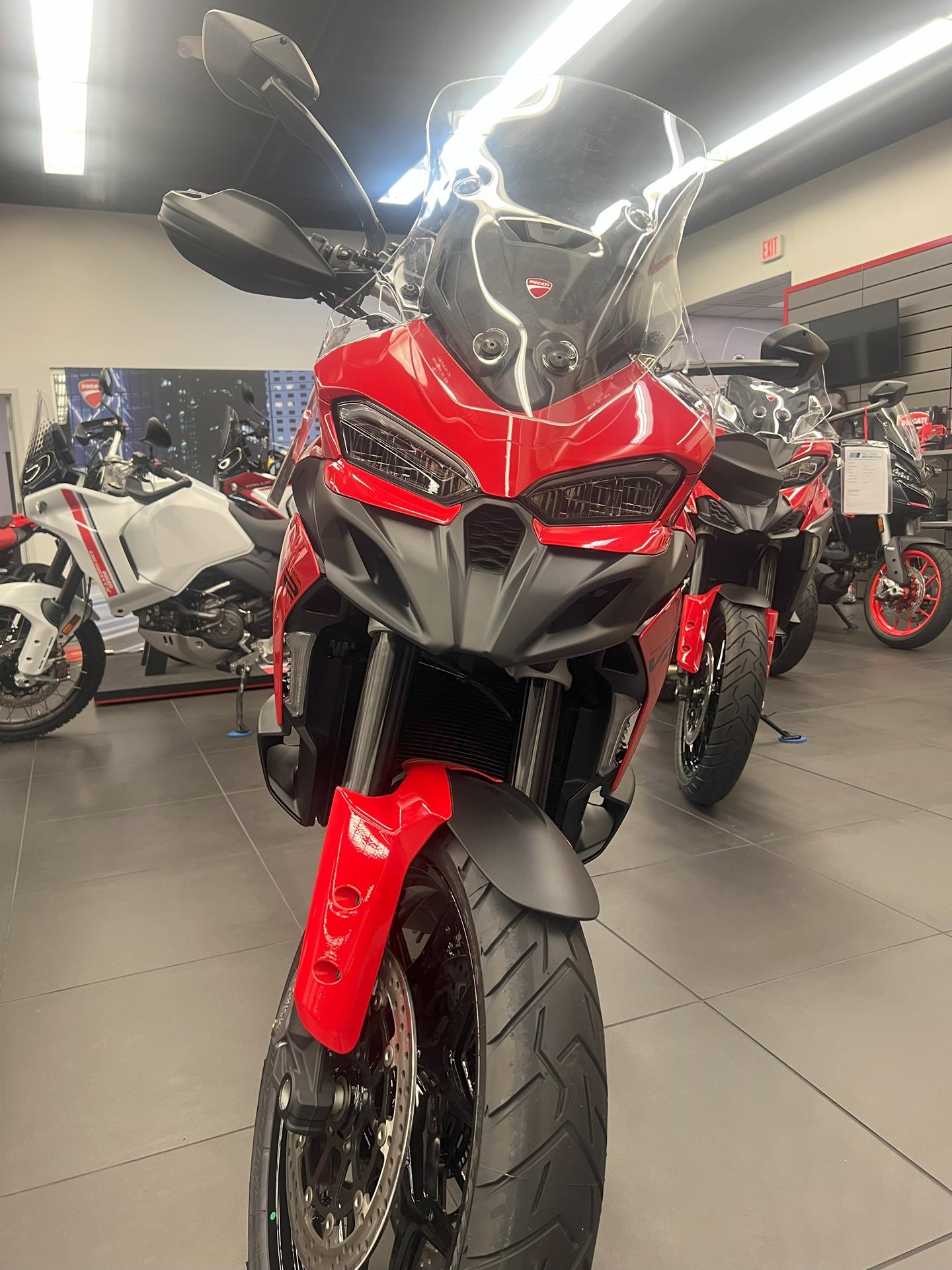 2025 Ducati Multistrada V2 in Fort Myers, Florida - Photo 2