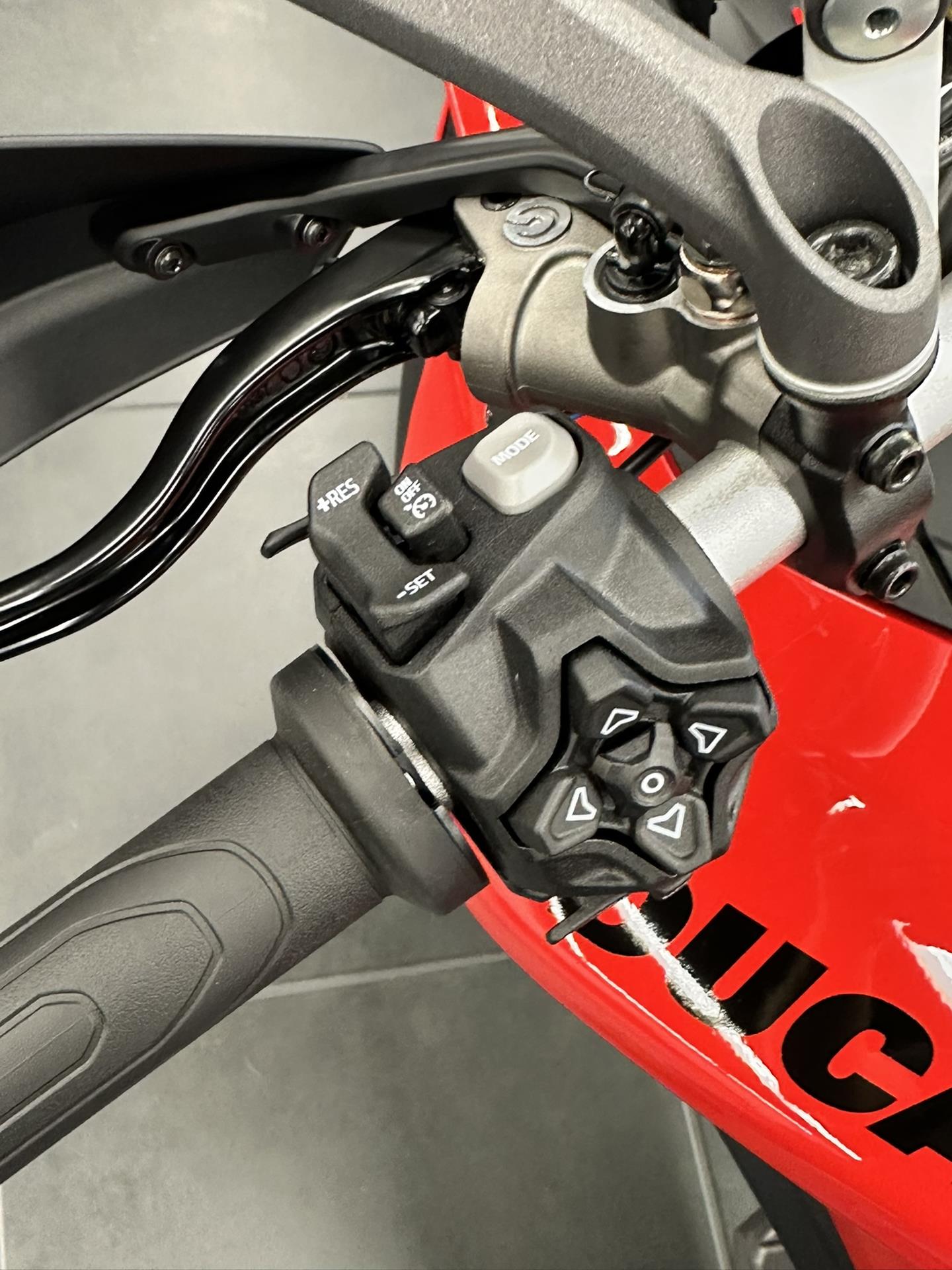 2025 Ducati Multistrada V2 S in Fort Myers, Florida - Photo 17