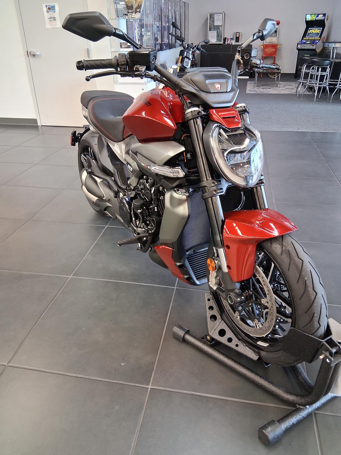 2026 Ducati XDiavel V4 in Fort Myers, Florida - Photo 4