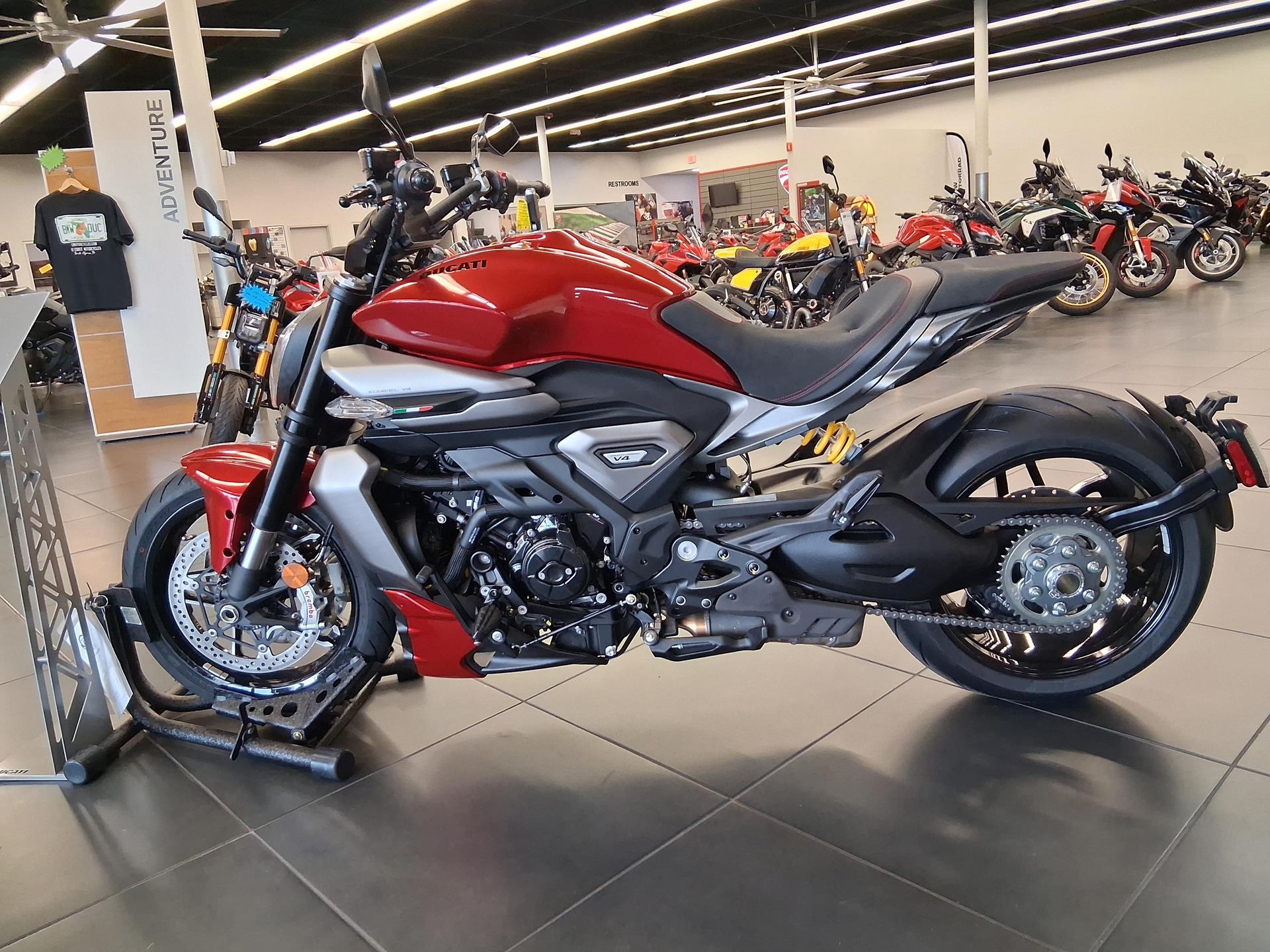 2026 Ducati XDiavel V4 in Fort Myers, Florida - Photo 6