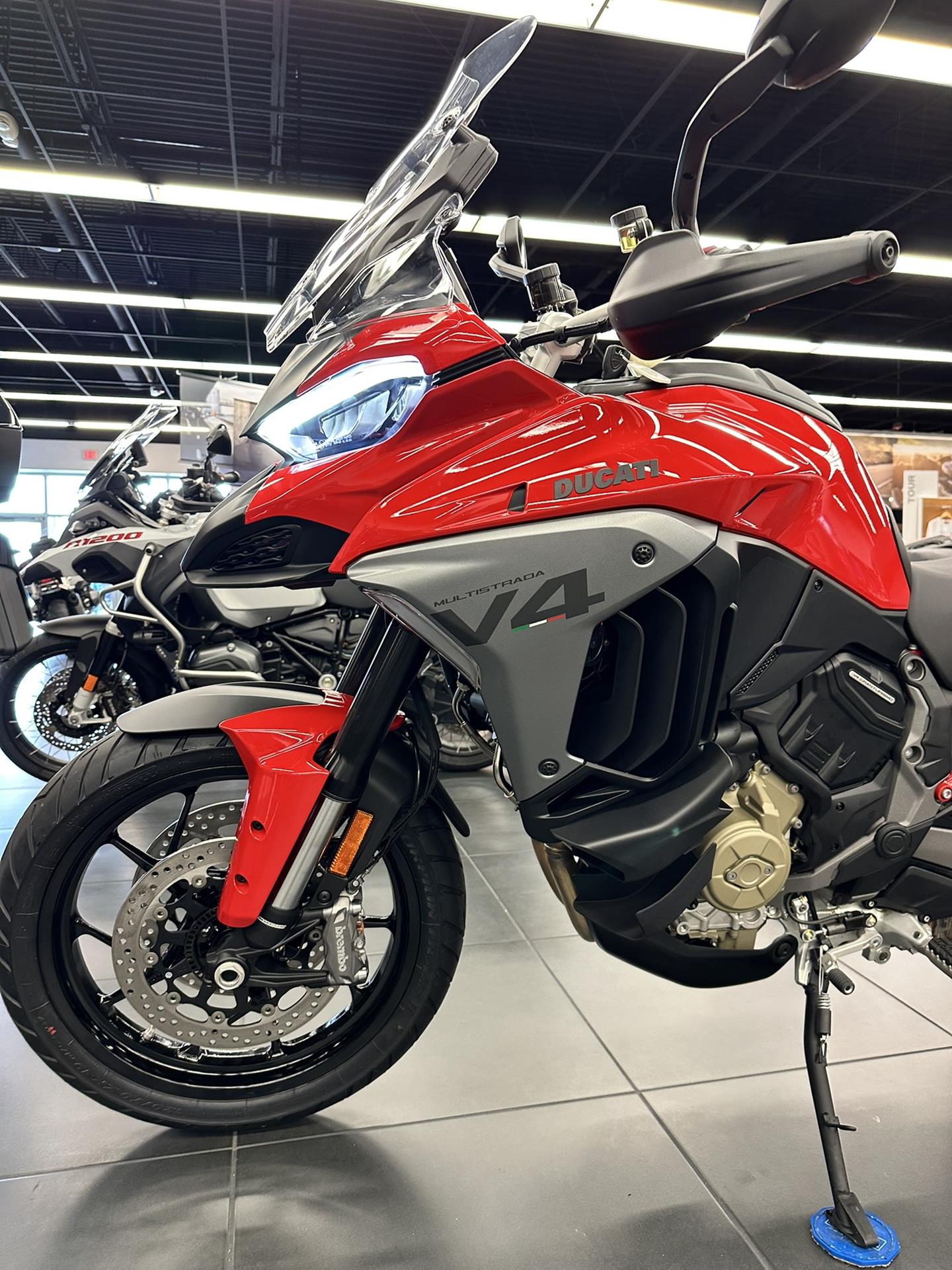 2025 Ducati Multistrada V4 in Fort Myers, Florida - Photo 10