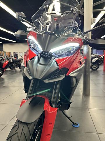 2025 Ducati Multistrada V4 in Fort Myers, Florida - Photo 11