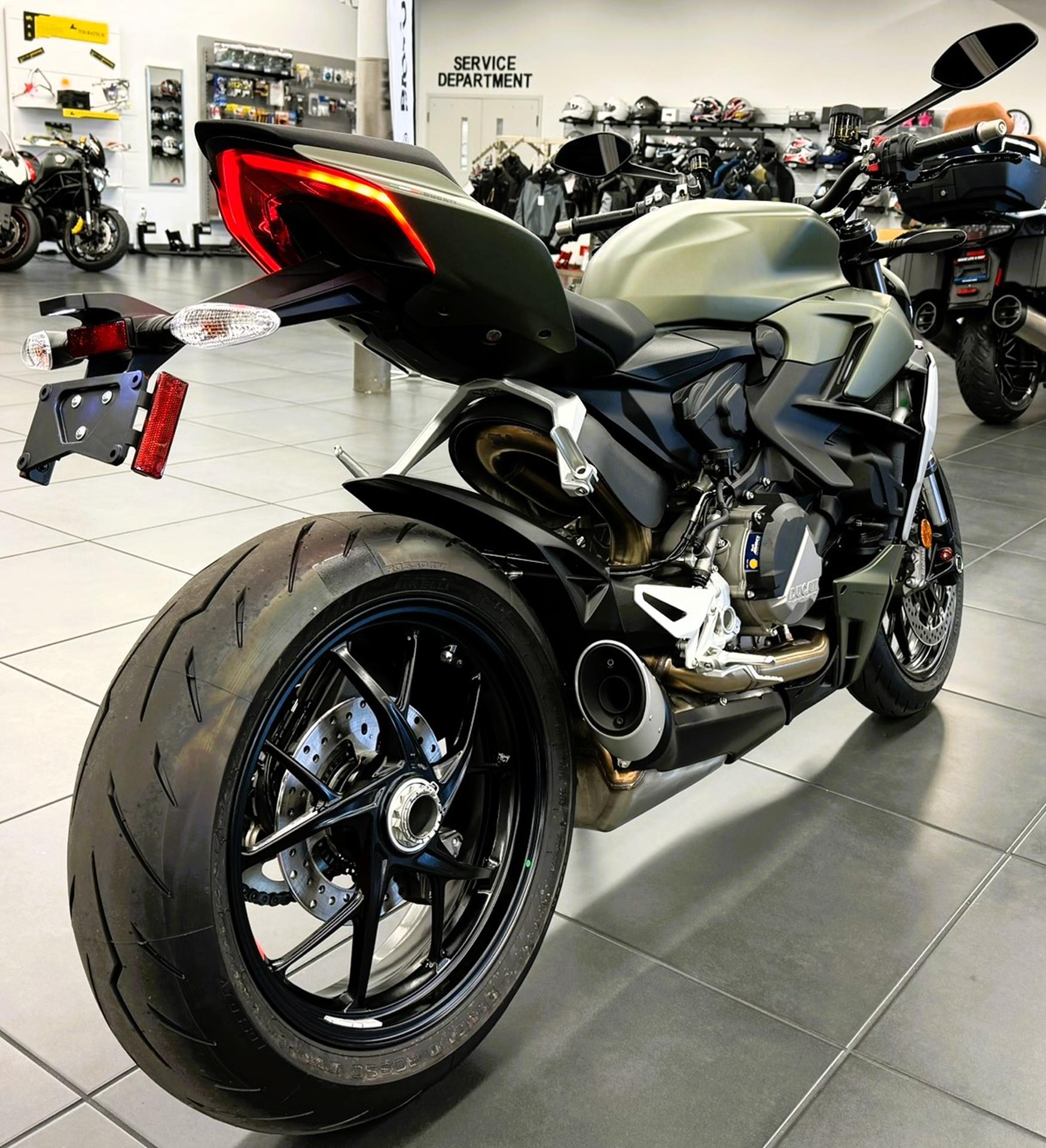 2025 Ducati Streetfighter V2 in Fort Myers, Florida - Photo 5