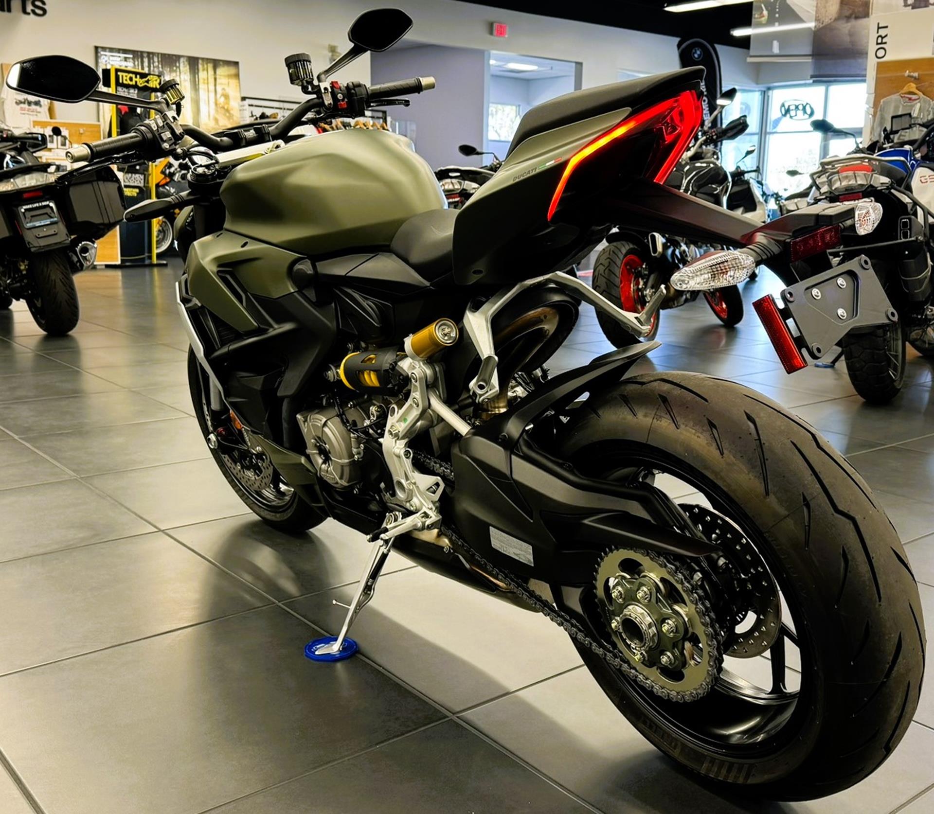 2025 Ducati Streetfighter V2 in Fort Myers, Florida - Photo 8