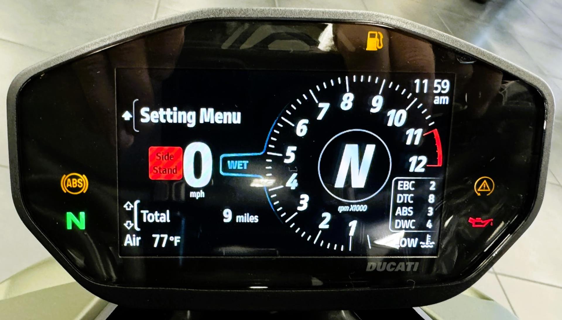 2025 Ducati Streetfighter V2 in Fort Myers, Florida - Photo 11