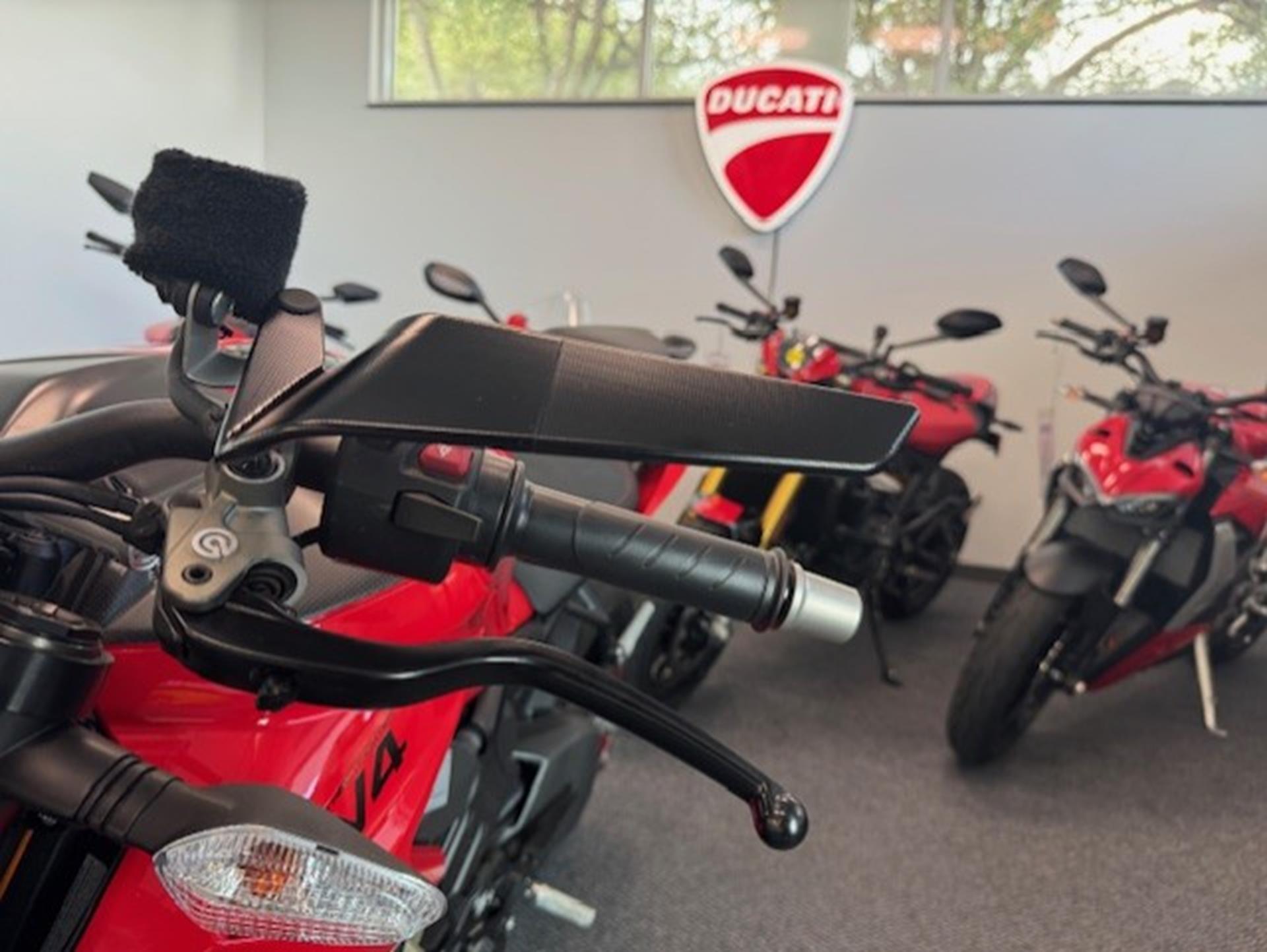 2024 Ducati Streetfighter V4 in Fort Myers, Florida - Photo 7