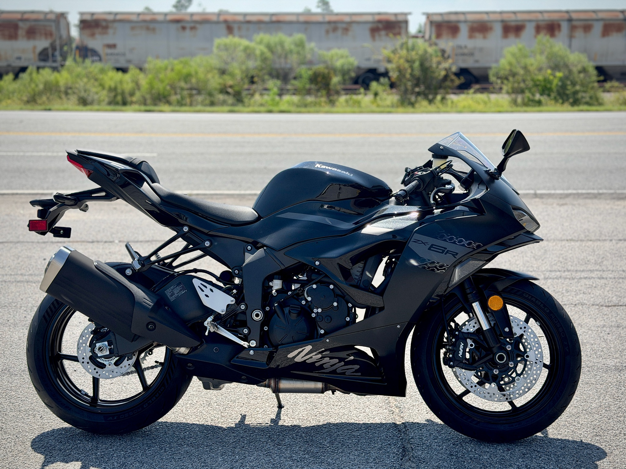 2027 Ninja® ZX-6R