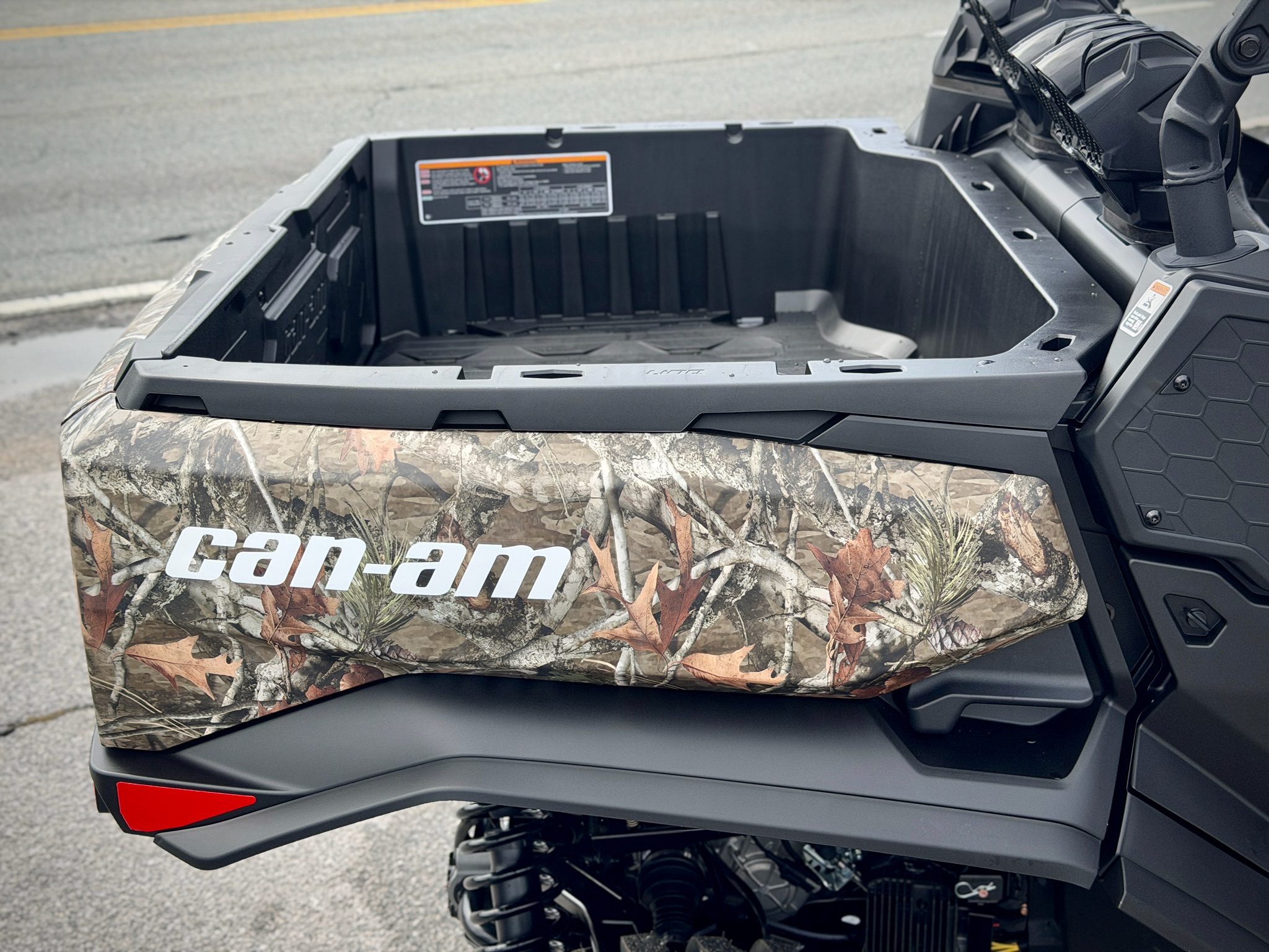 2026 Can-Am™ Commander X MR 9