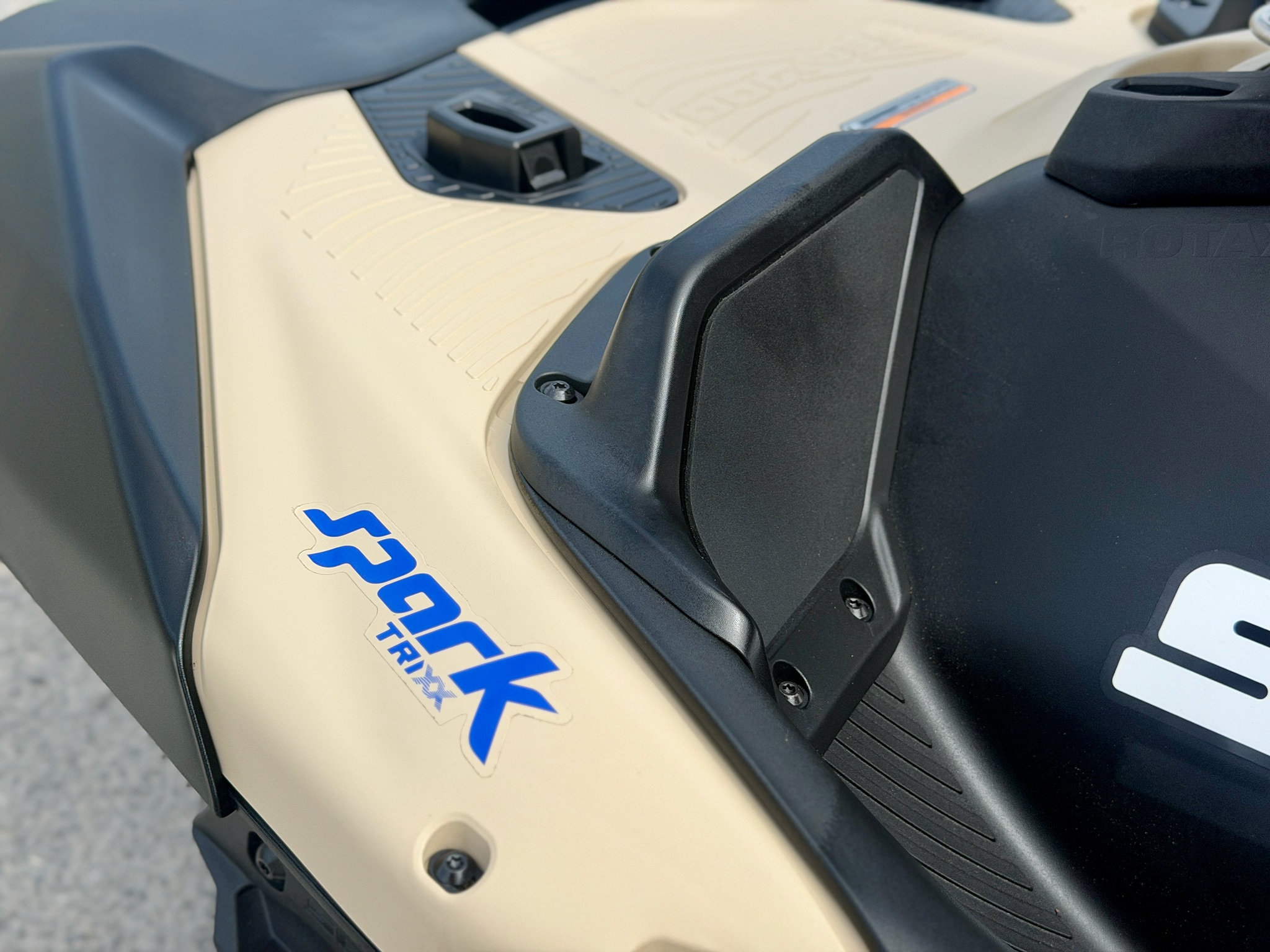2025 Sea-Doo Spark Trixx for 3 + iBR and audio in option 11
