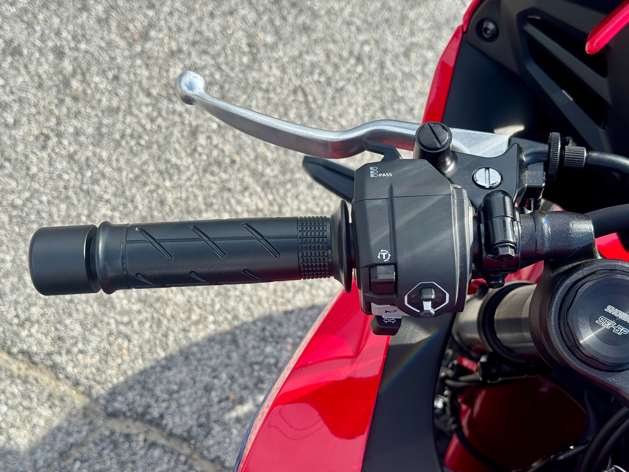 2026 Honda CBR650R E-Clutch 8