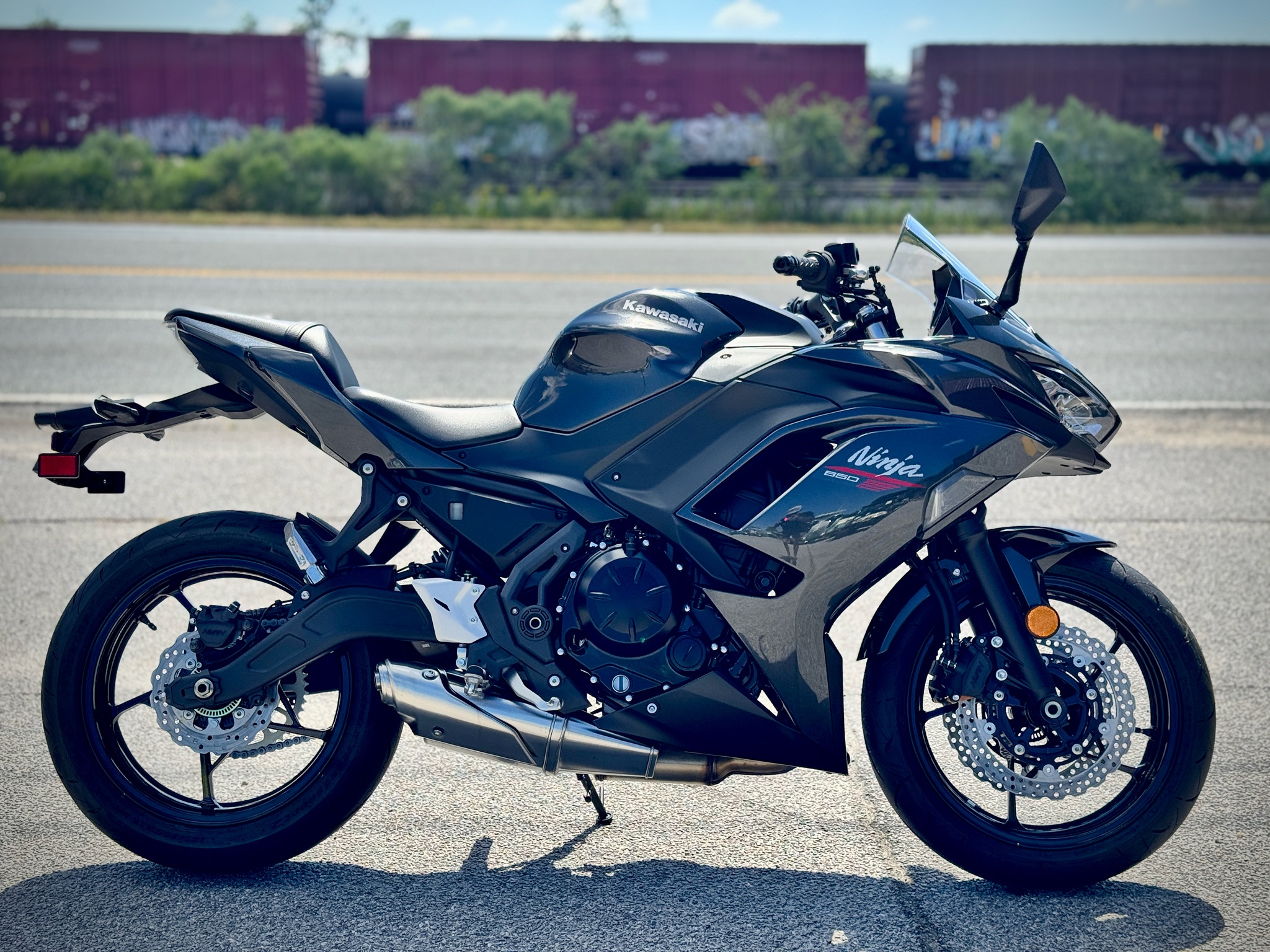 2026 Kawasaki Ninja® 650 1