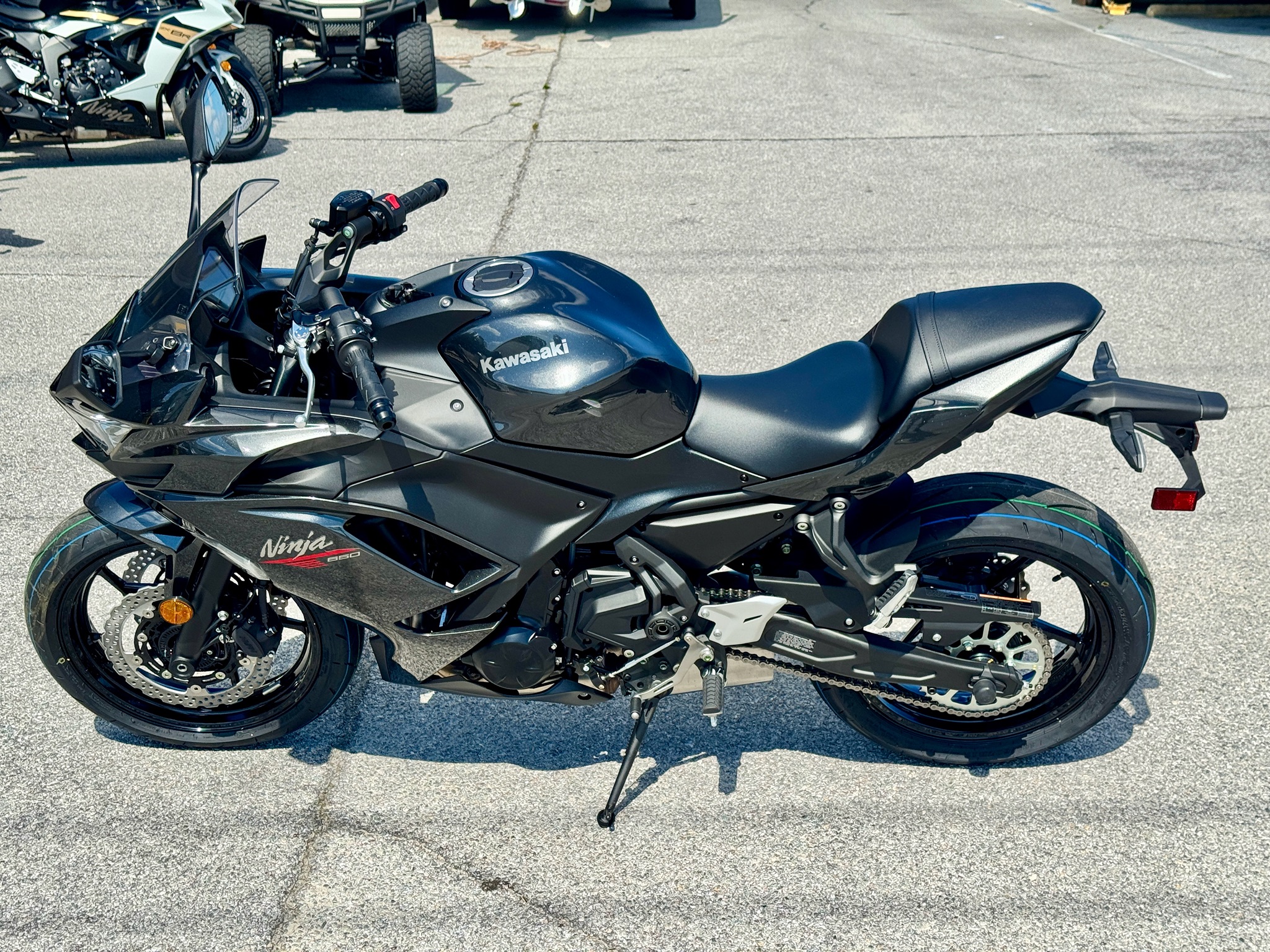 2026 Kawasaki Ninja® 650 12