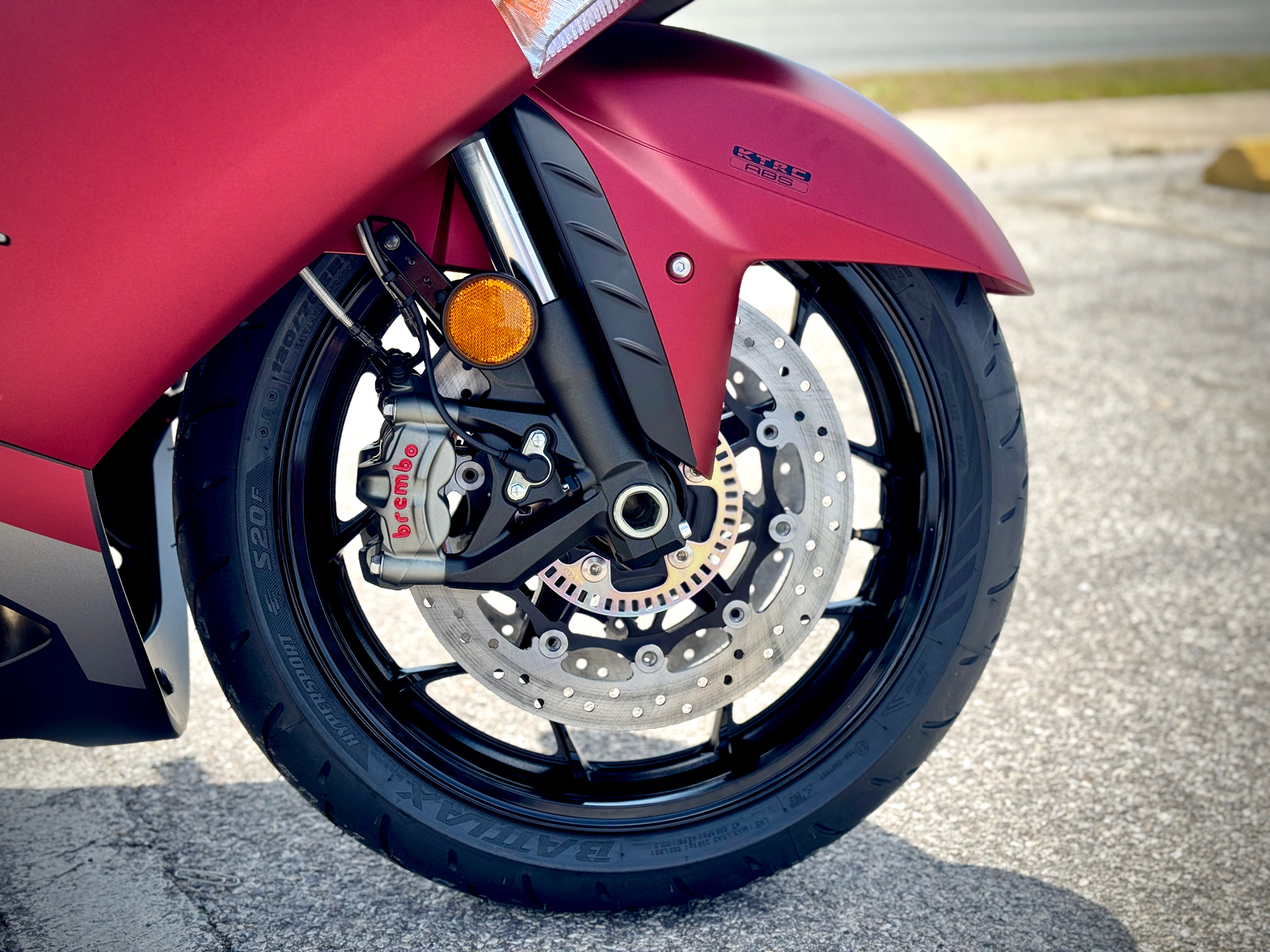 New 2025 Kawasaki Ninja® ZX™-14R ABS, Panama City FL | Specs