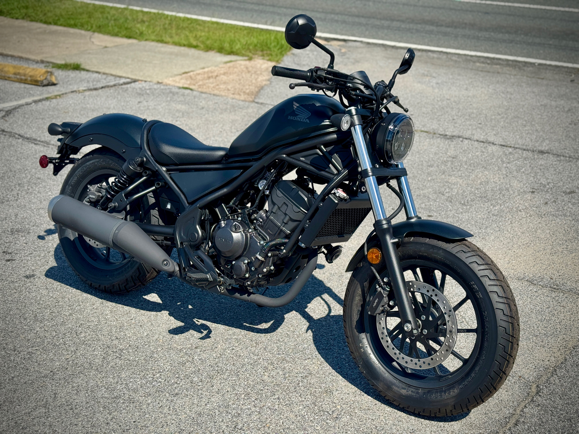 2025 Honda Rebel 300 11