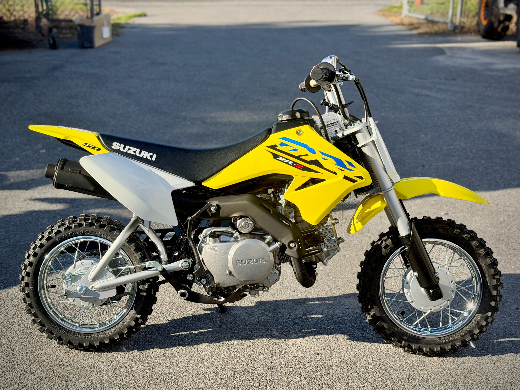 2027 DR-Z50