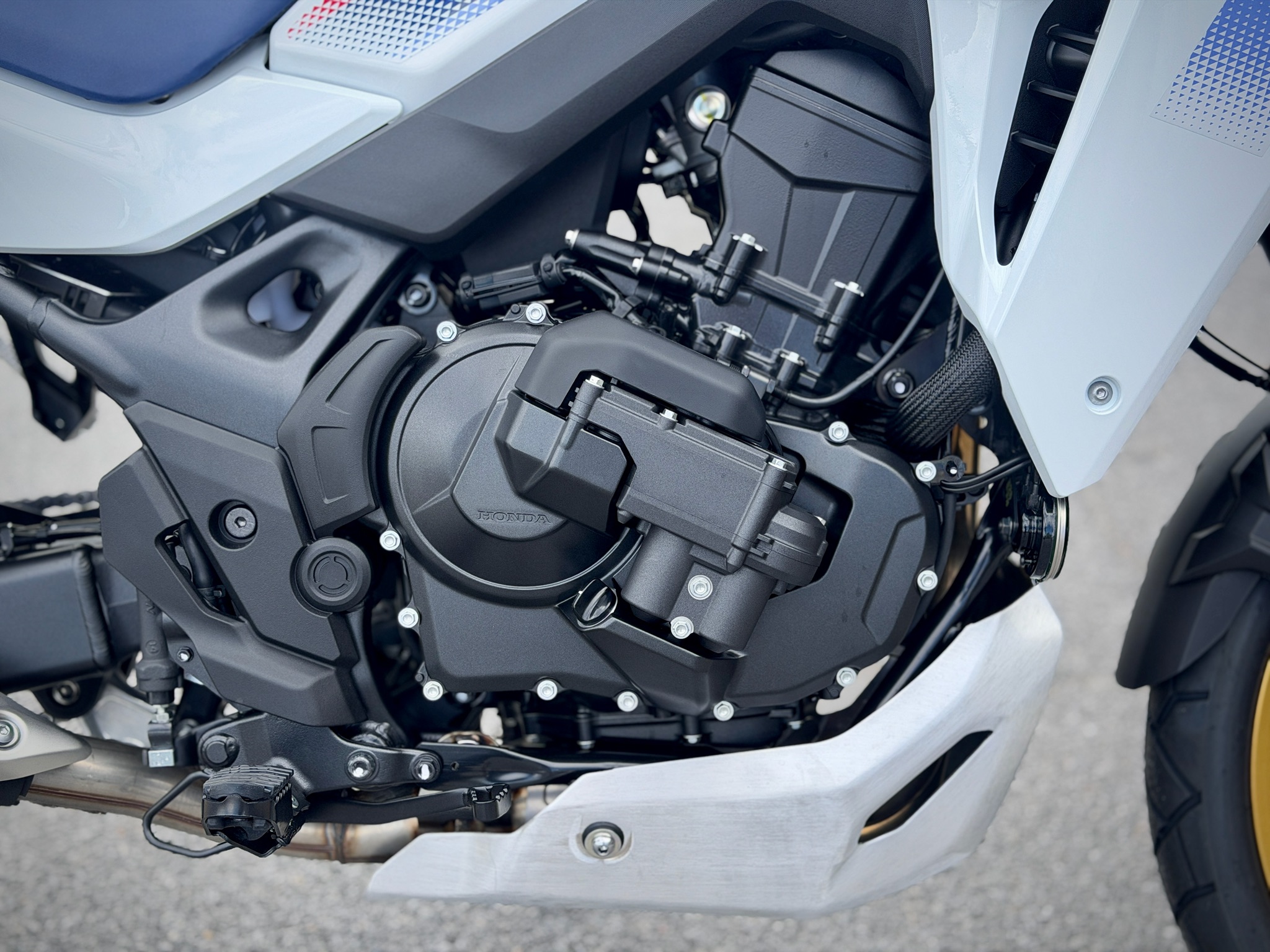 2026 Honda Transalp E-Clutch 6