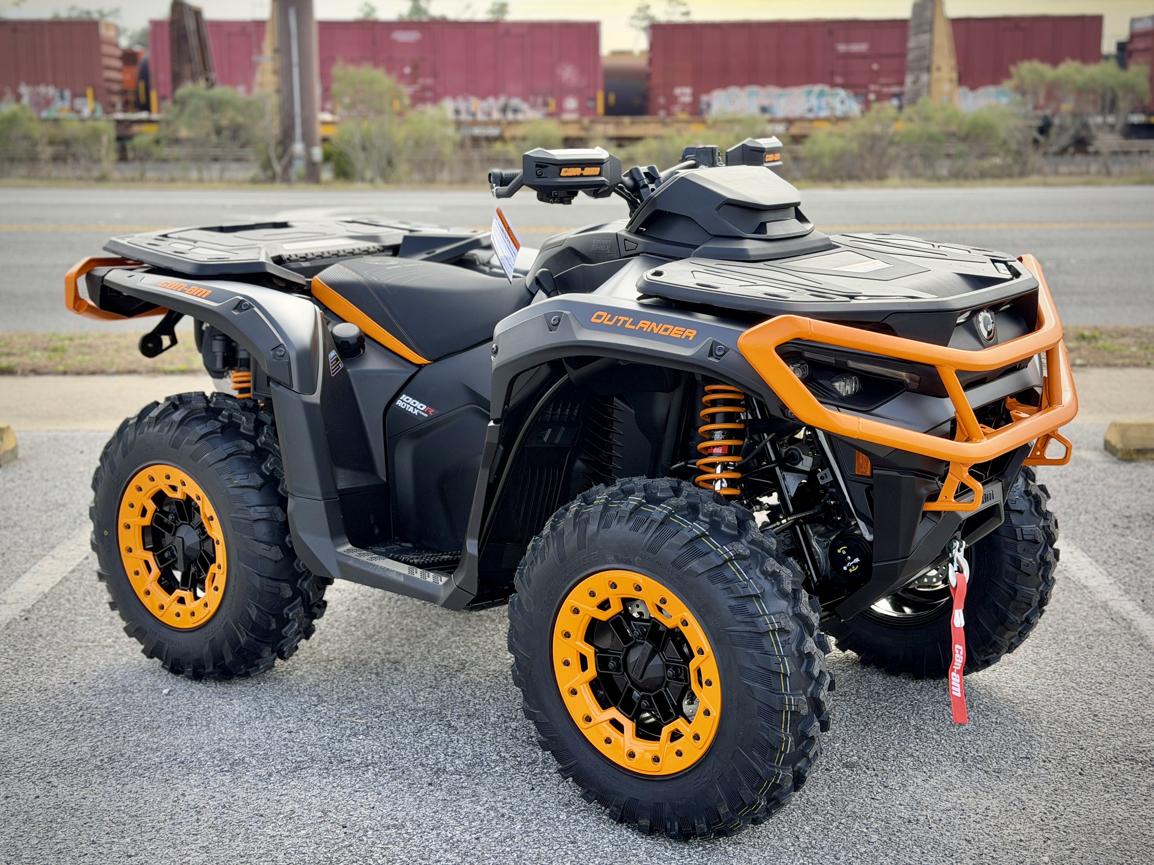 2026 Outlander XT-P 1000R Smart-Shox with 10.25 in. tou