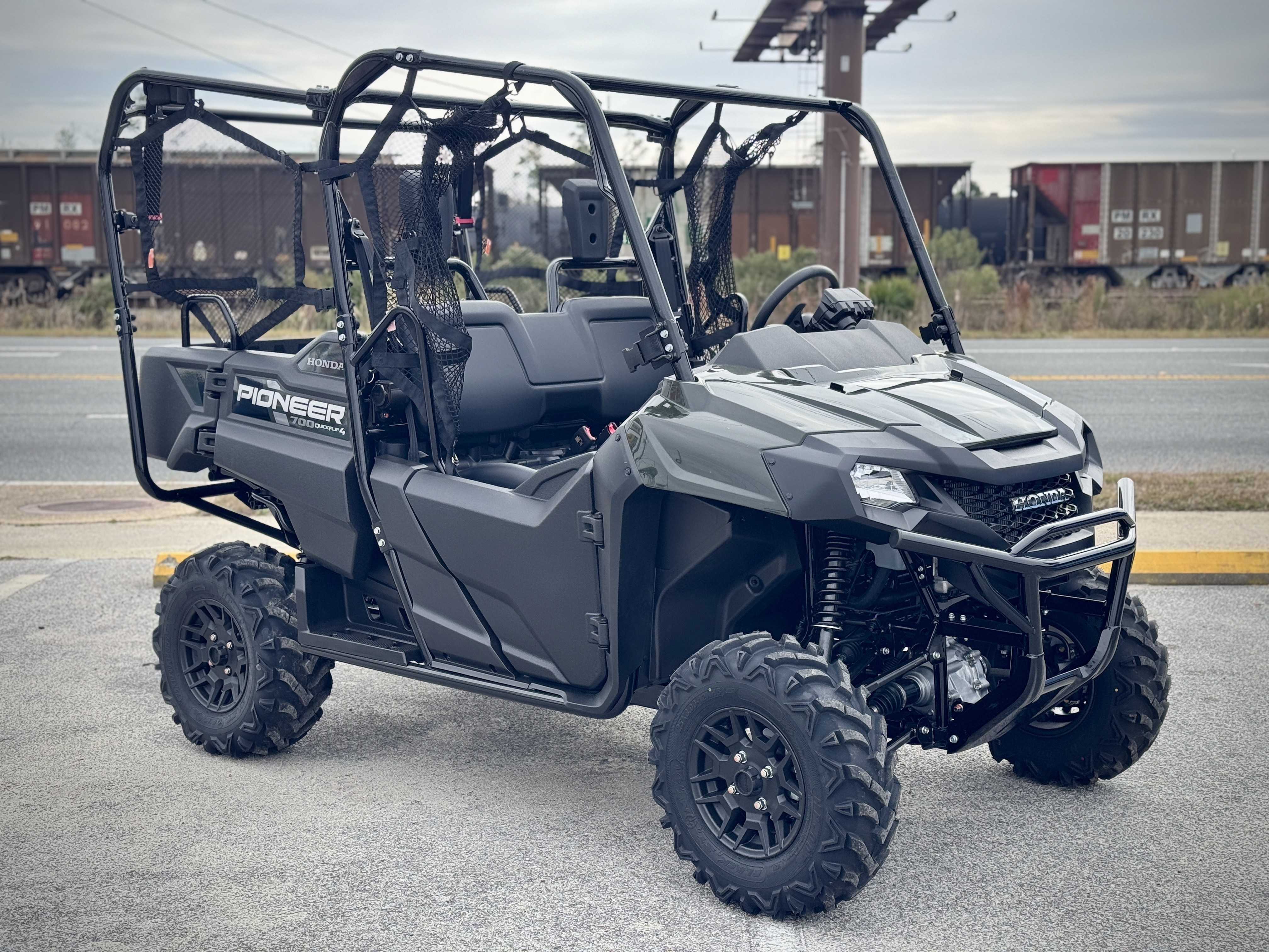 2026 Pioneer 700-4 Deluxe
