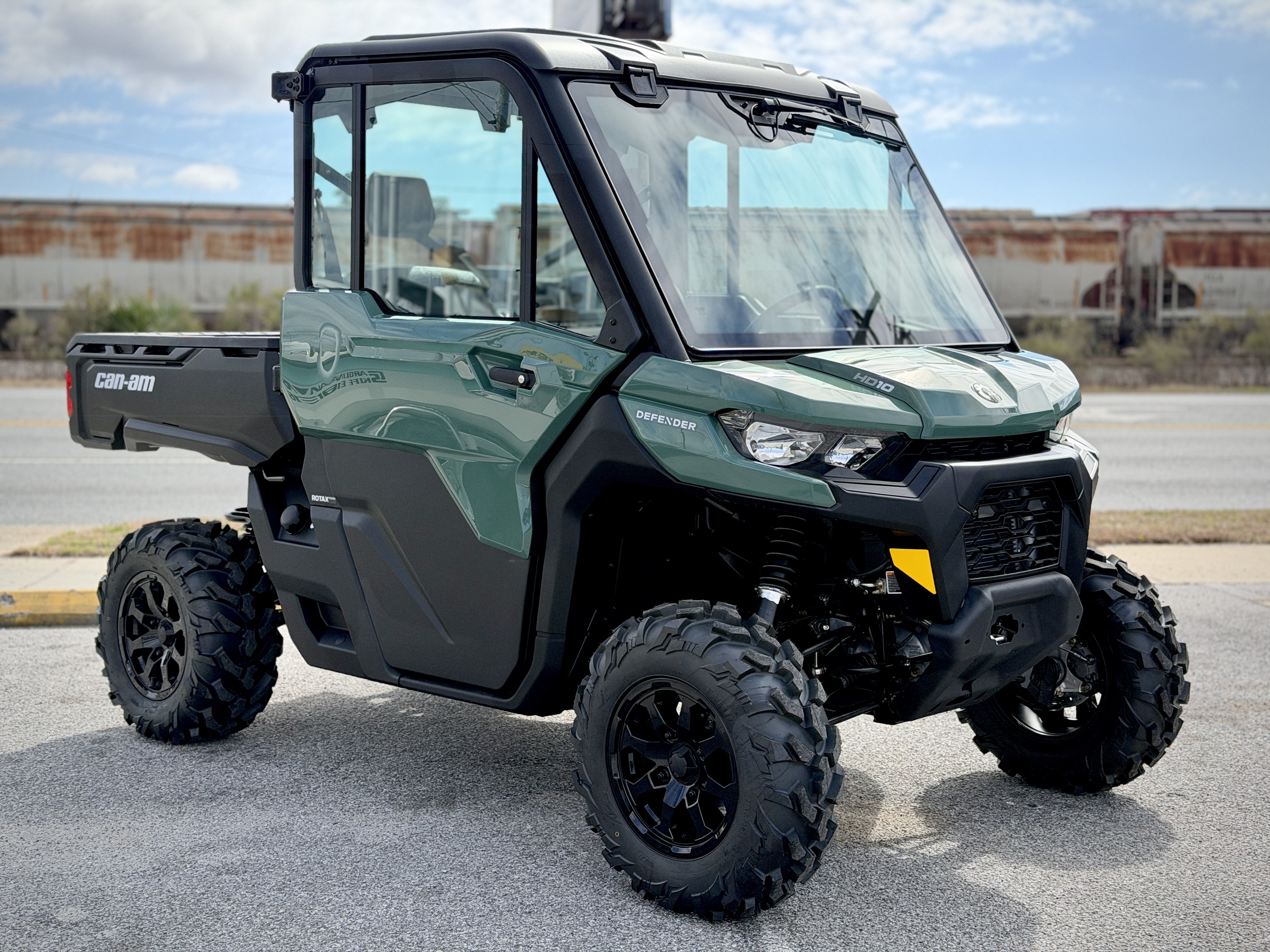 2026 Defender DPS CAB HD10