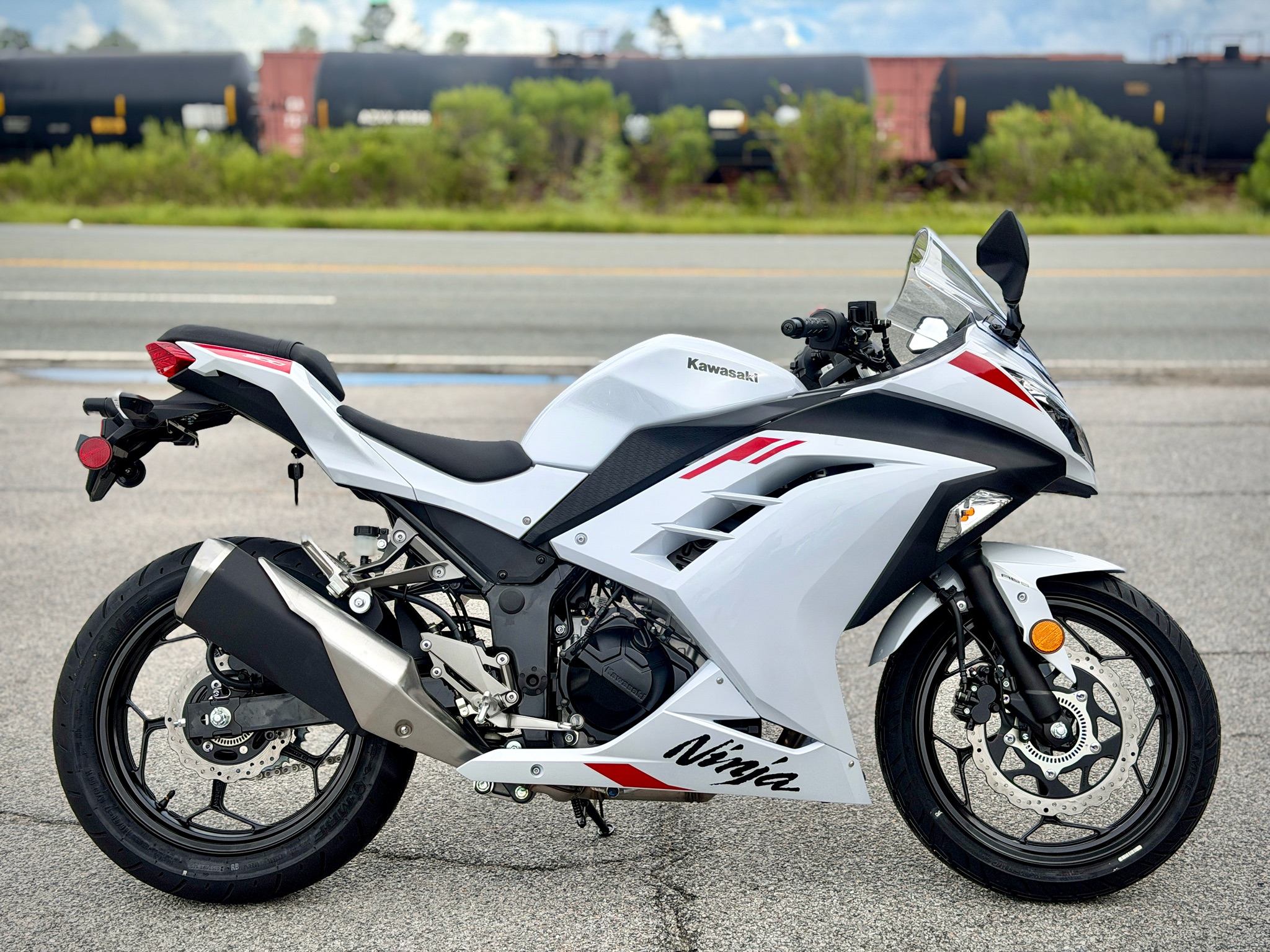 2026 Ninja® 300 ABS