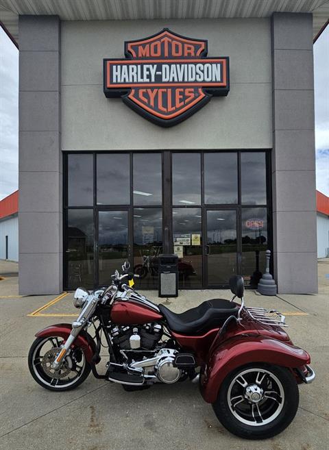 Used 2017 Harley-Davidson Freewheeler Velocity Red Sunglo Trikes