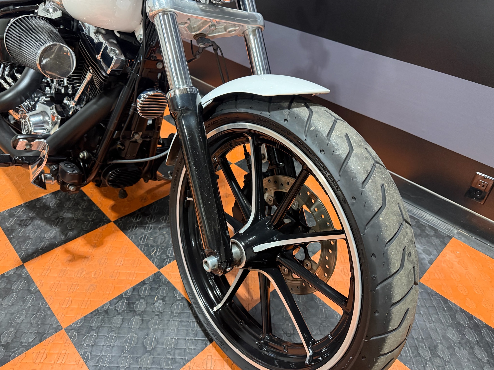2016 Harley-Davidson Breakout® 6